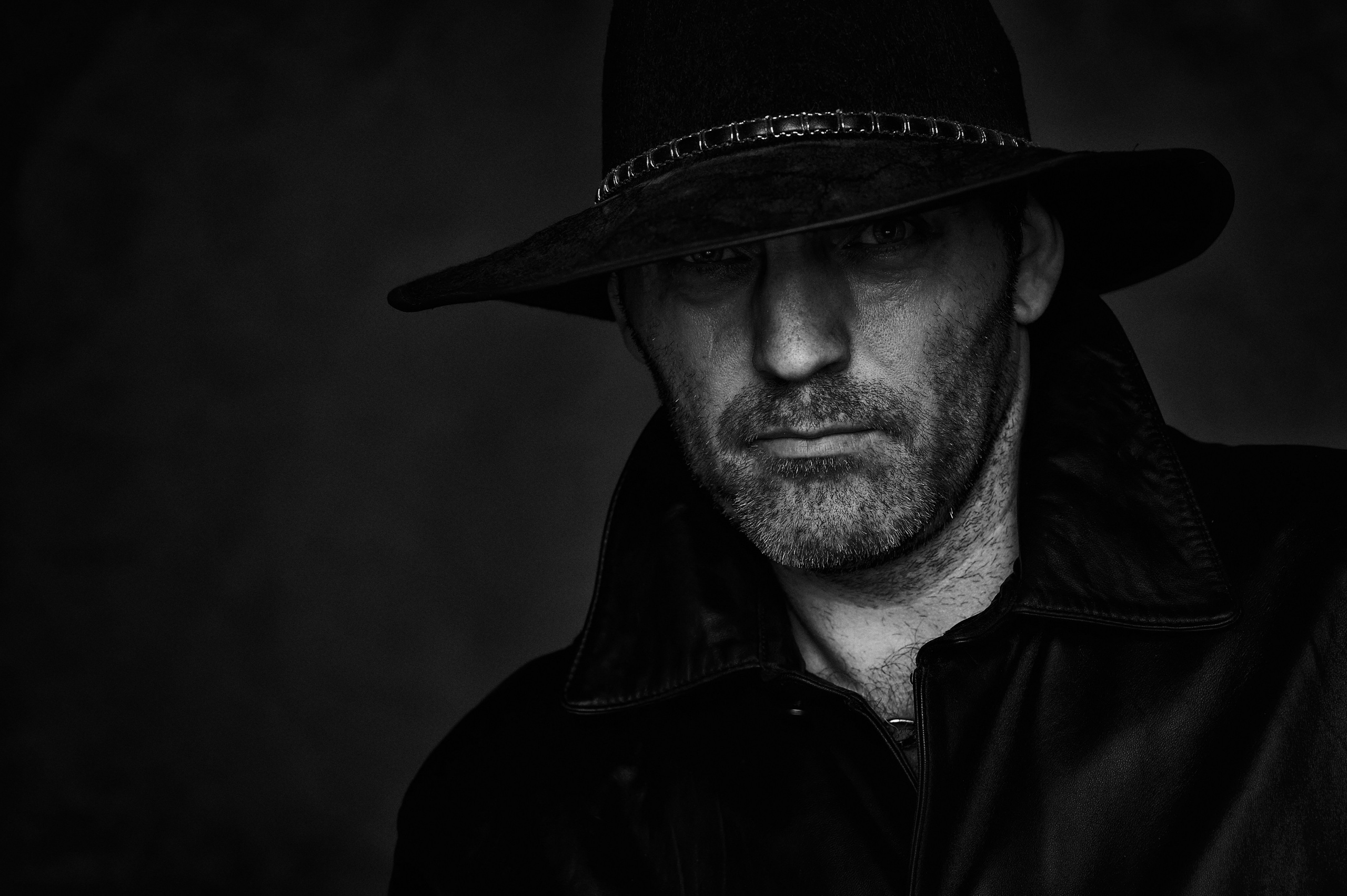 Брутальный мужской портрет