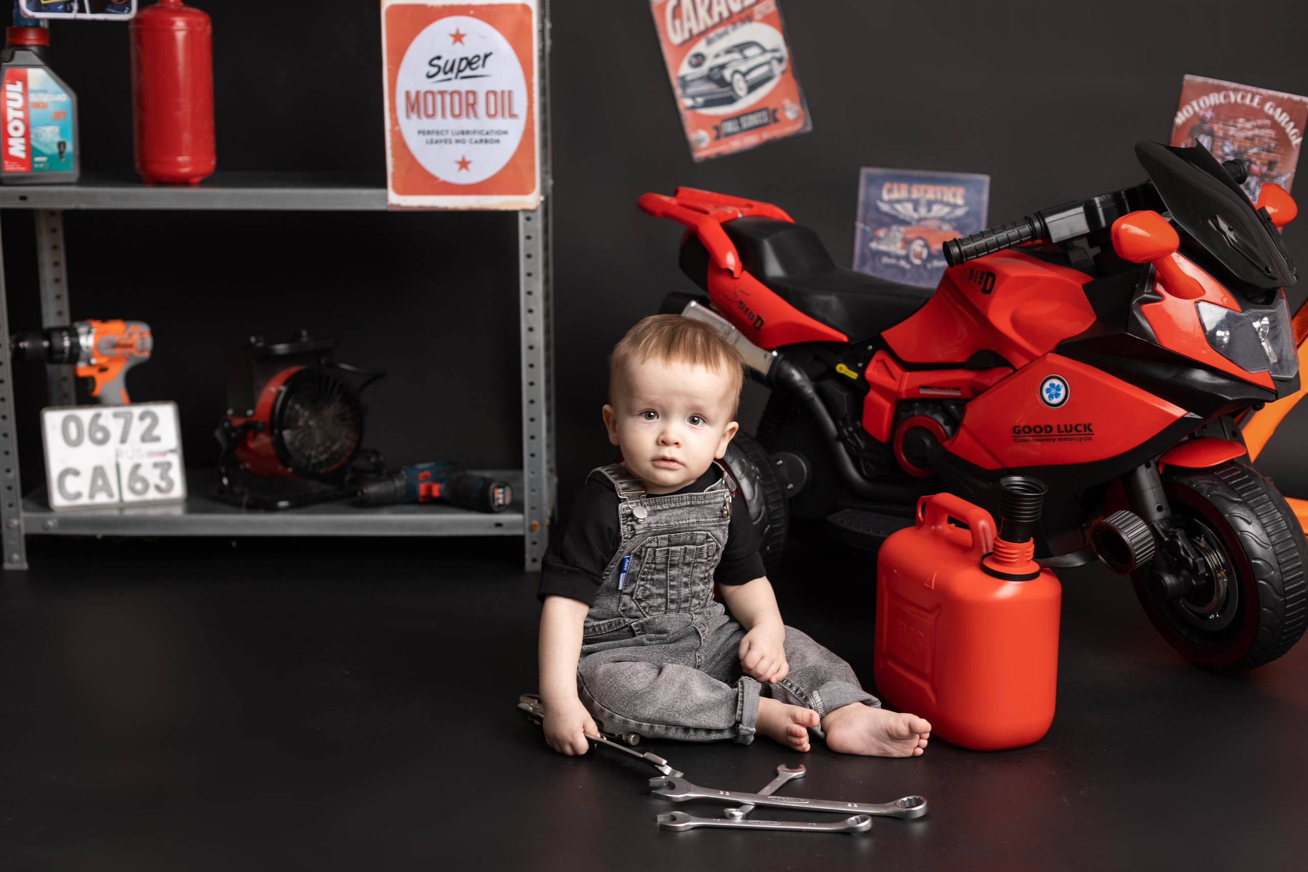 Фотопроект «Гараж». Фотограф новорожденных, детский фотограф в г. Оренбурге Екатерина Козлова