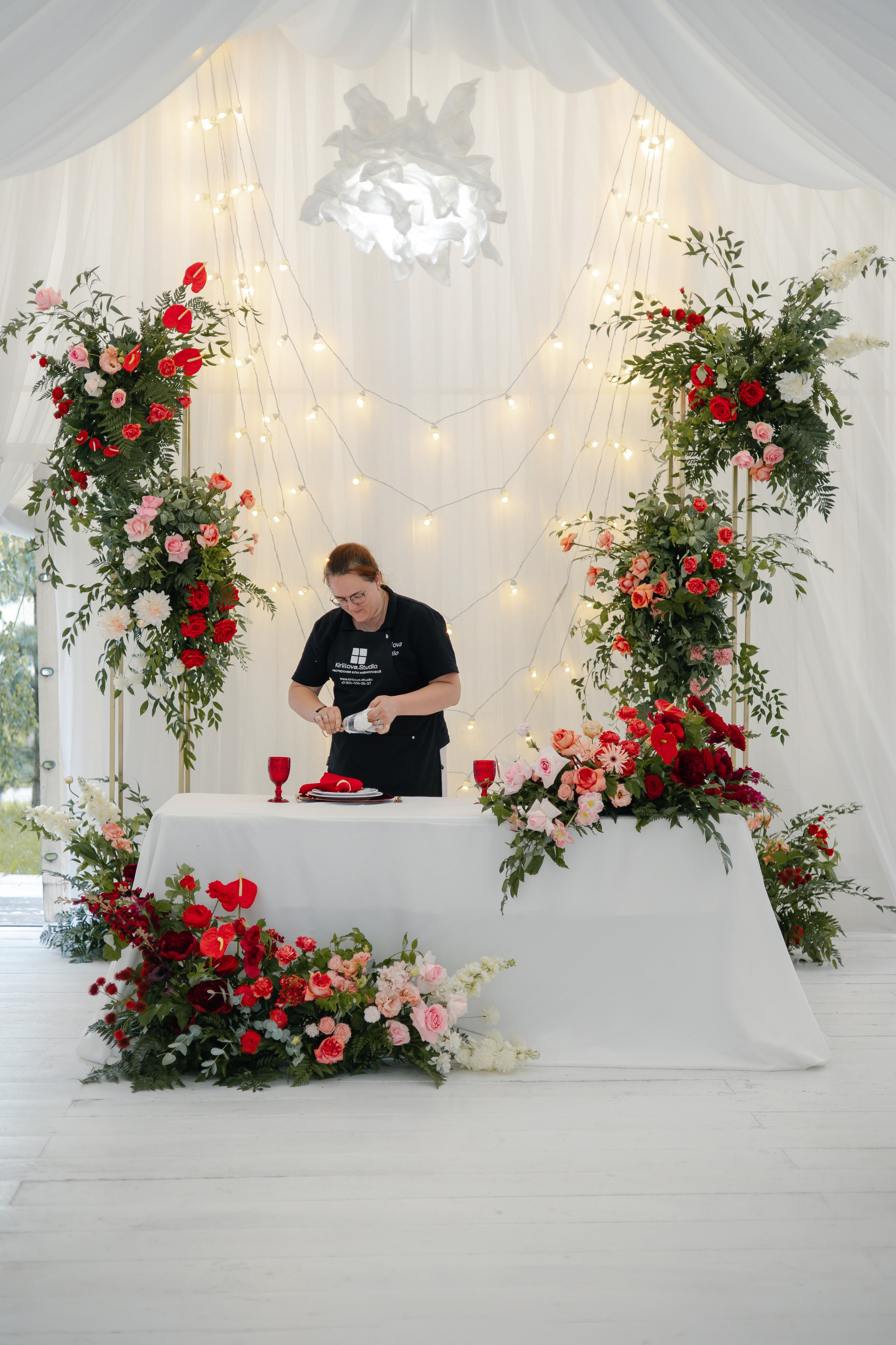 Свадьба в усадьбе Остров. Kirillova Studio — мастерская декора и событий Юли Кирилловой