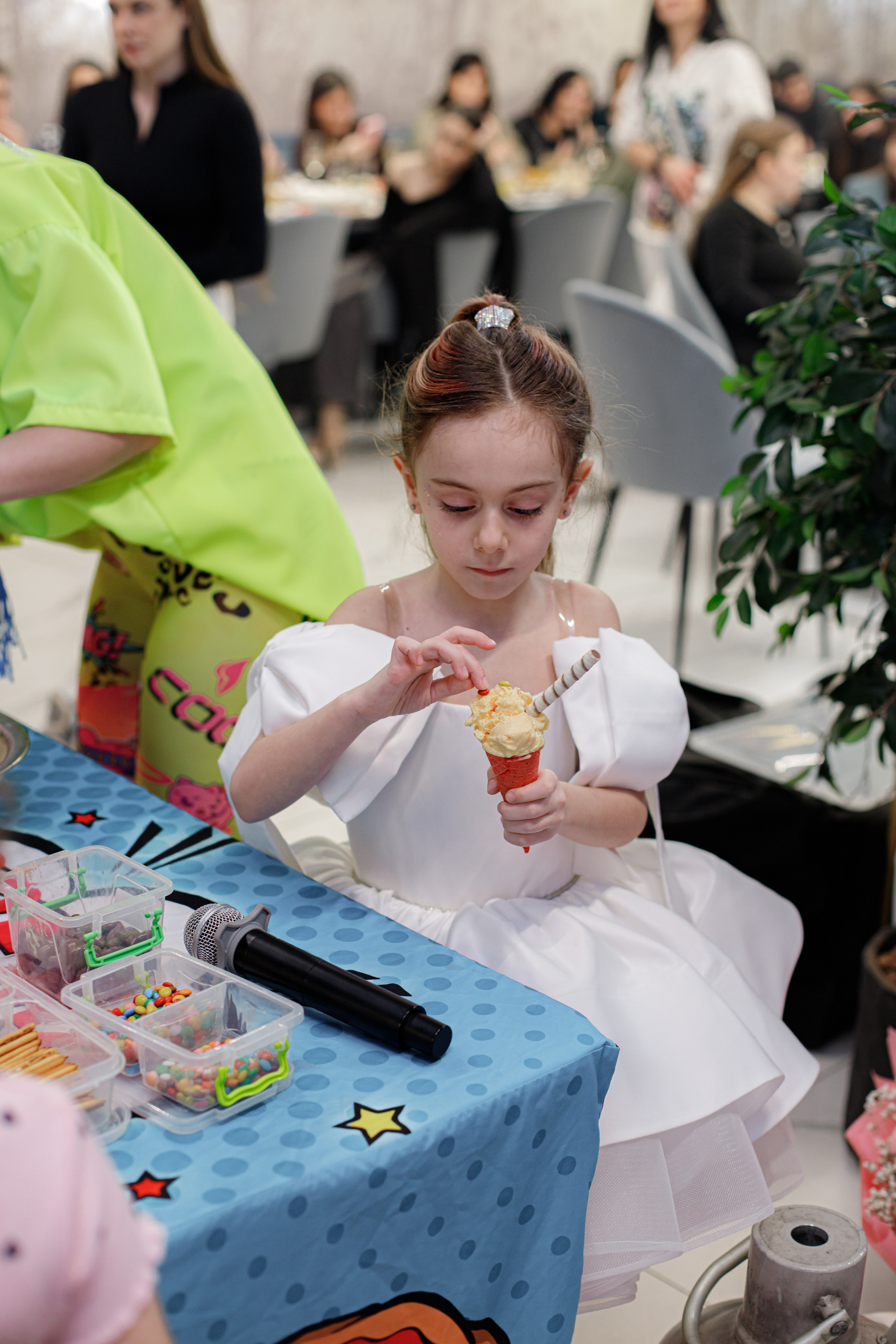 ASIA'S BIRTHDAY PARTY. Photokarish