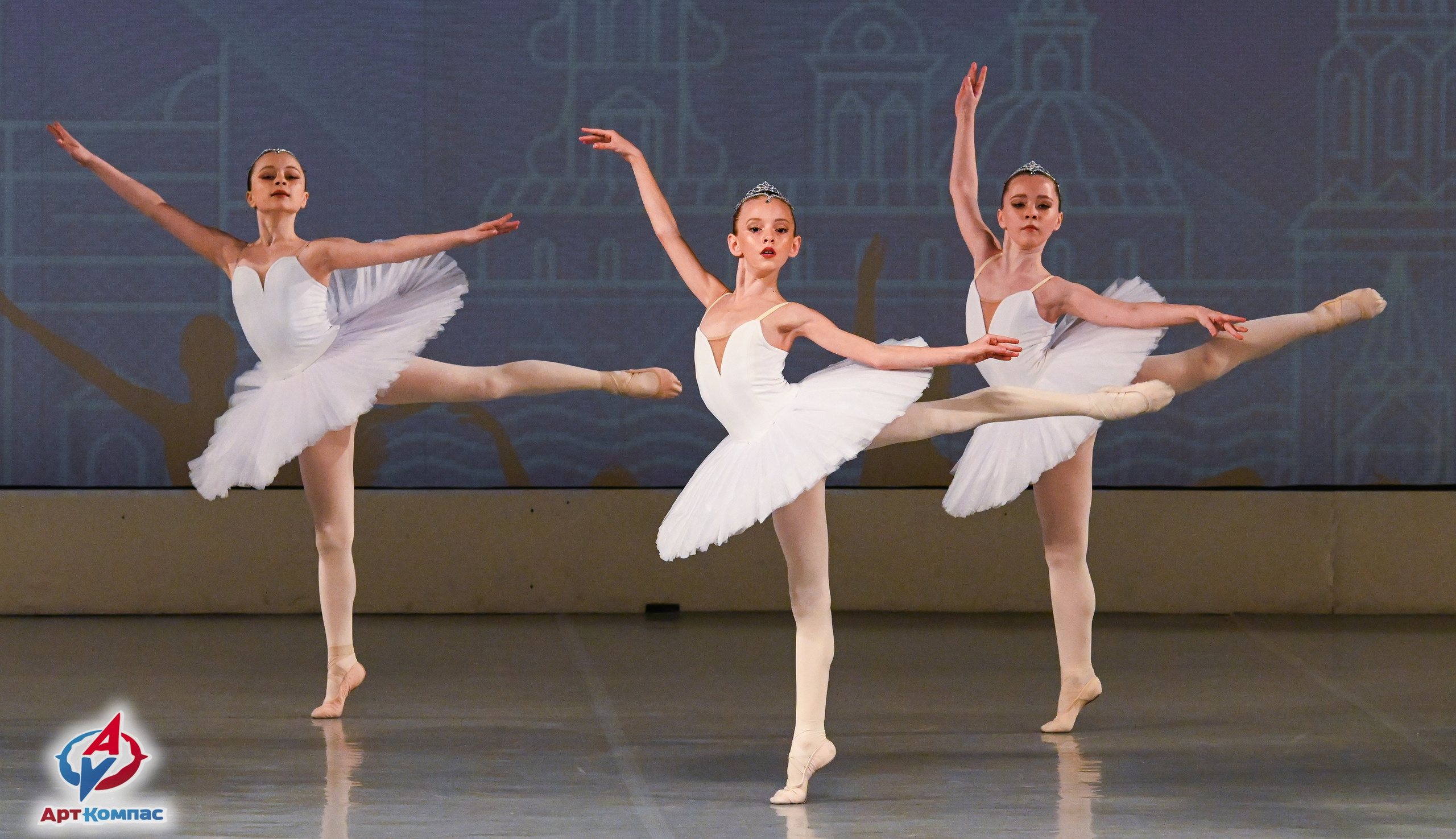 05.10.2025 Всероссийский фестиваль талантов «НЕВСКИЕ ВСТРЕЧИ» г. Санкт-Петербург. Медиастудия Фото Концепт