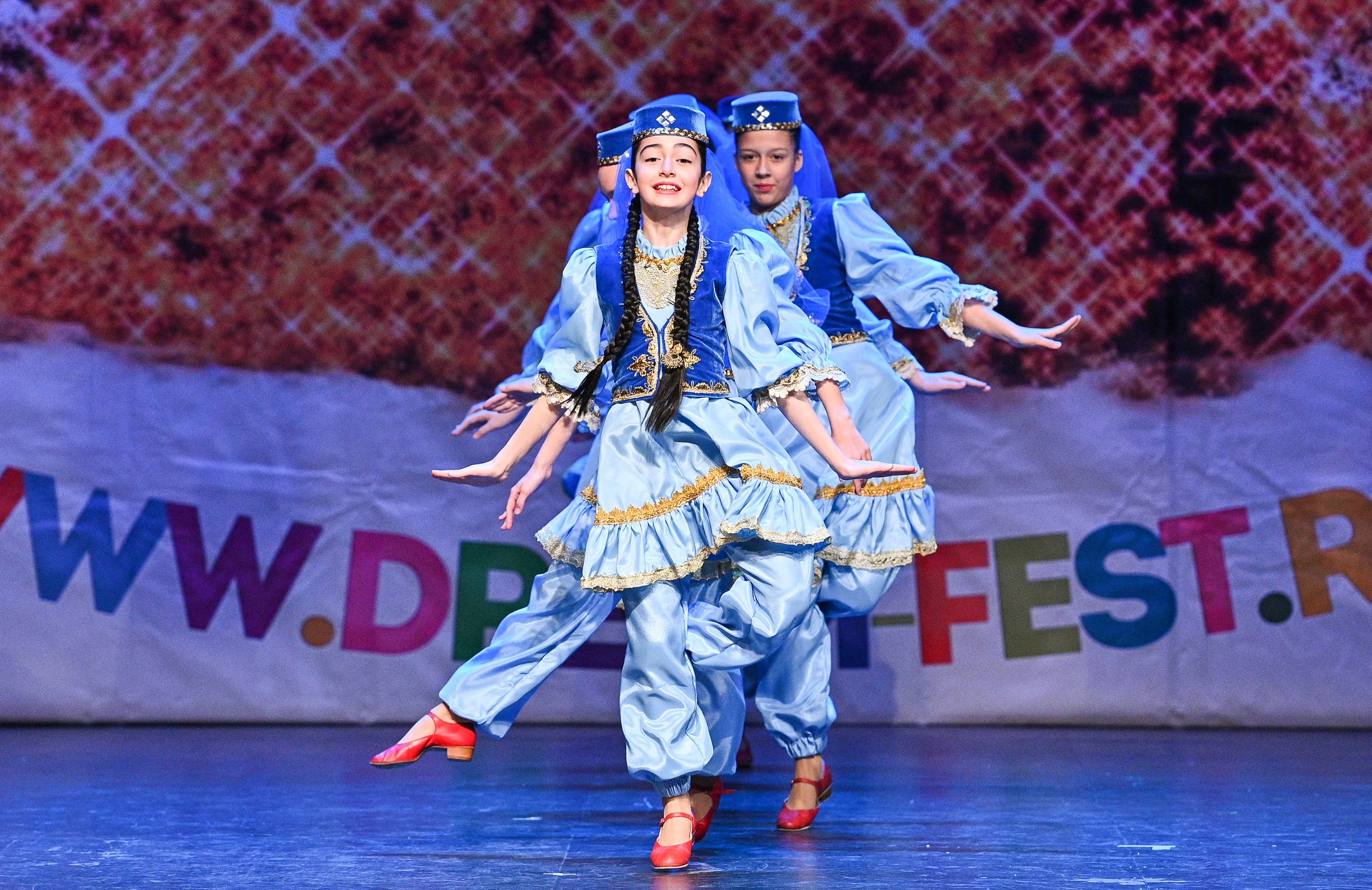 14.11.2024 «Новогодний Звездопад Талантов» Фестивальное движение «Шаг к мечте» г. Москва. Медиастудия Фото Концепт