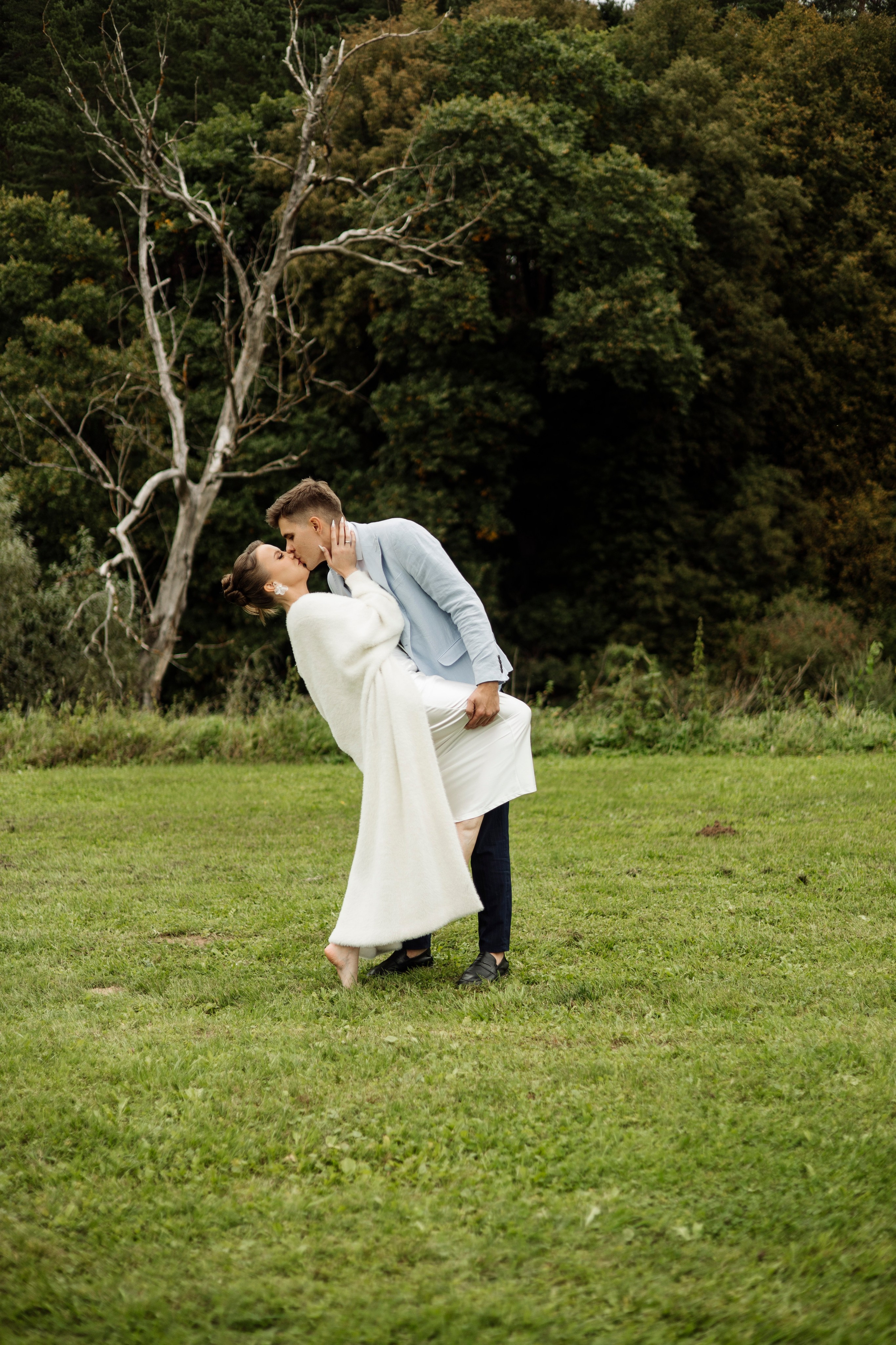 Артём и Вероника pine river. Nikolpinhasova