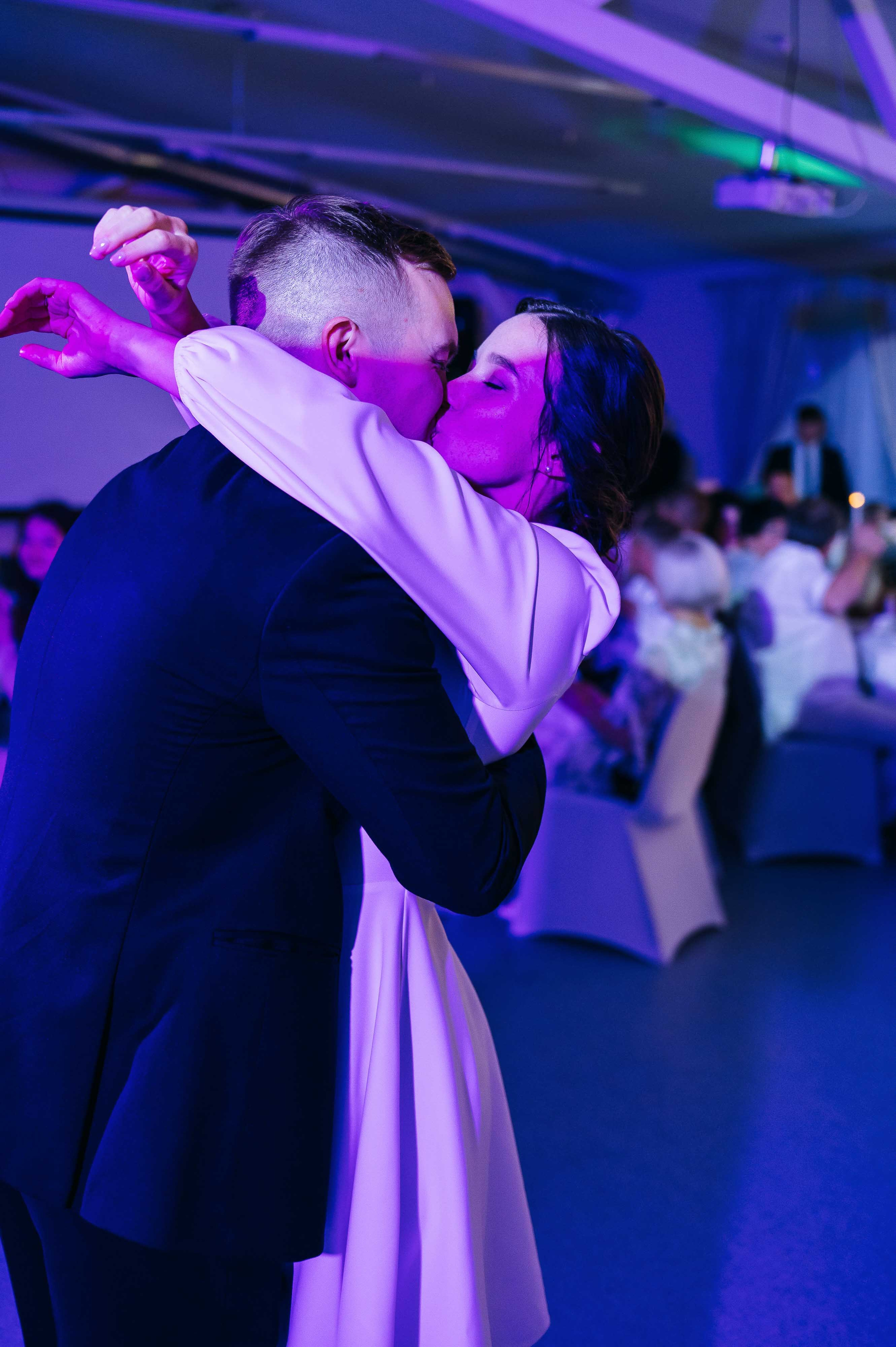 Совместные сборы в отеле. Свадебный и семейный фотограф в Котласе Никита Попов