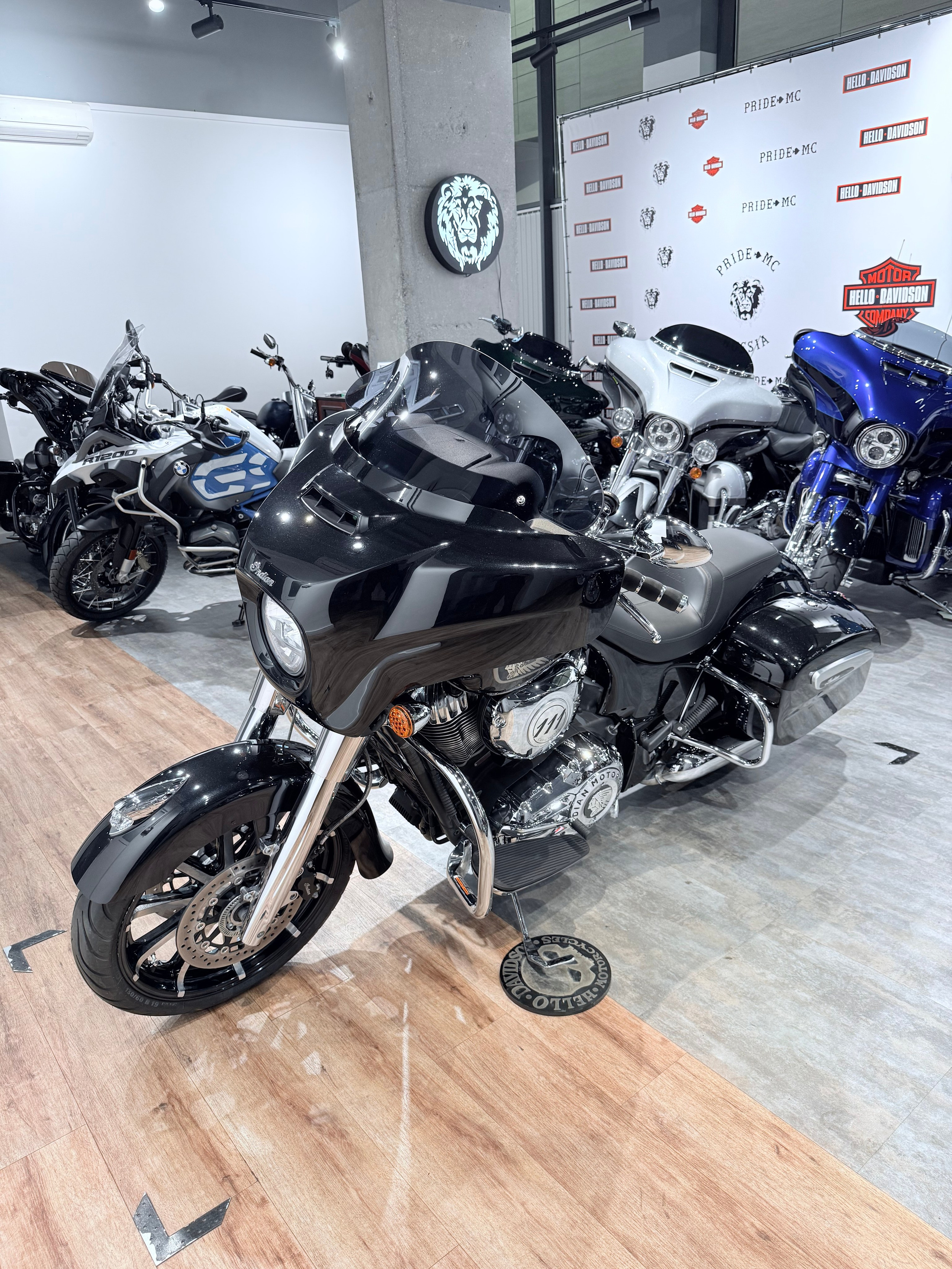 2019 Indian Chieftain Limited. Hello Davidson, Москва. Только хорошие мотоциклы…