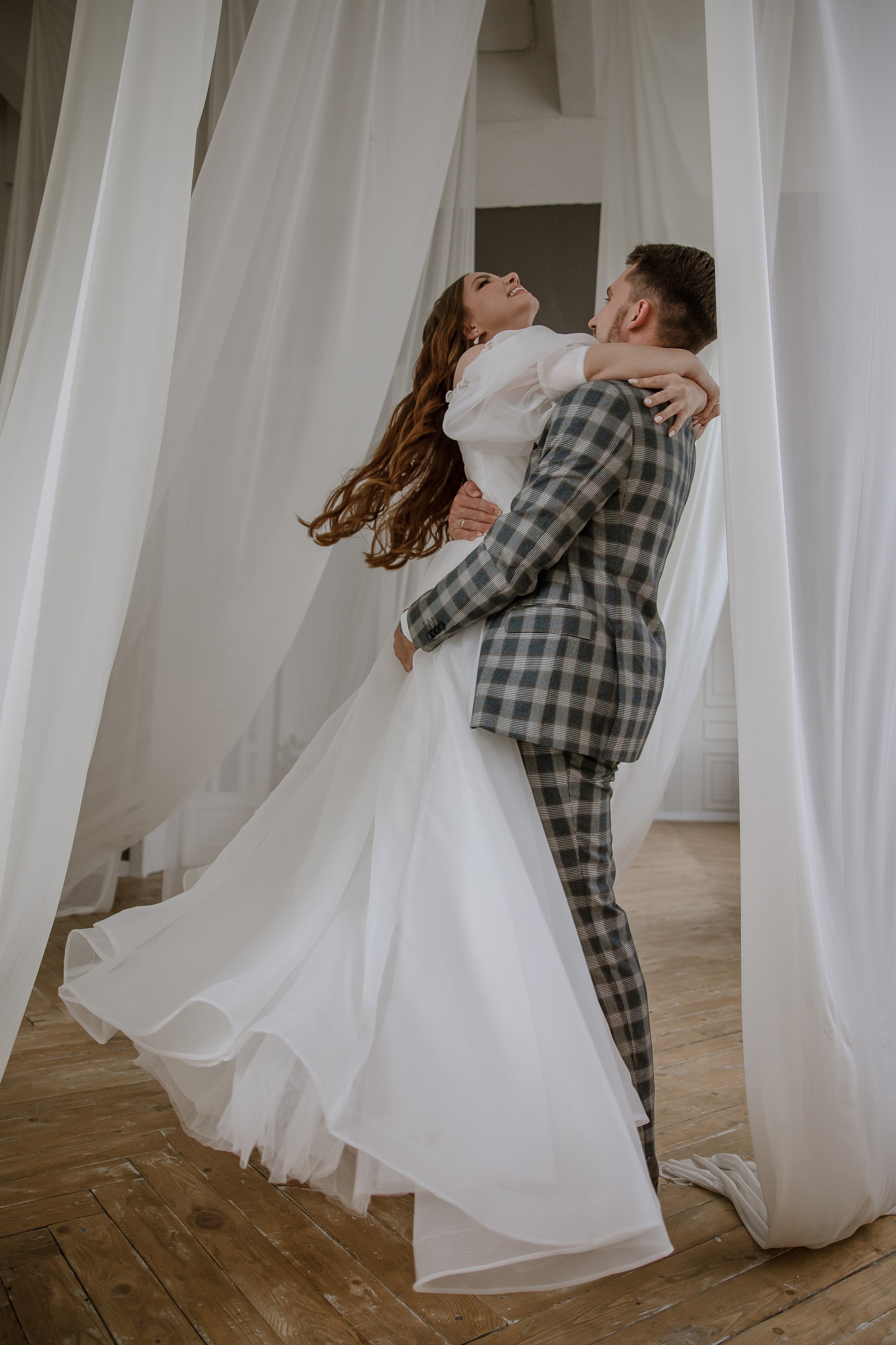 Свадебная фотосессия молодоженов в Самара. Свадебный и семейный фотограф в Самаре и Тольятти | Елена Топанцева