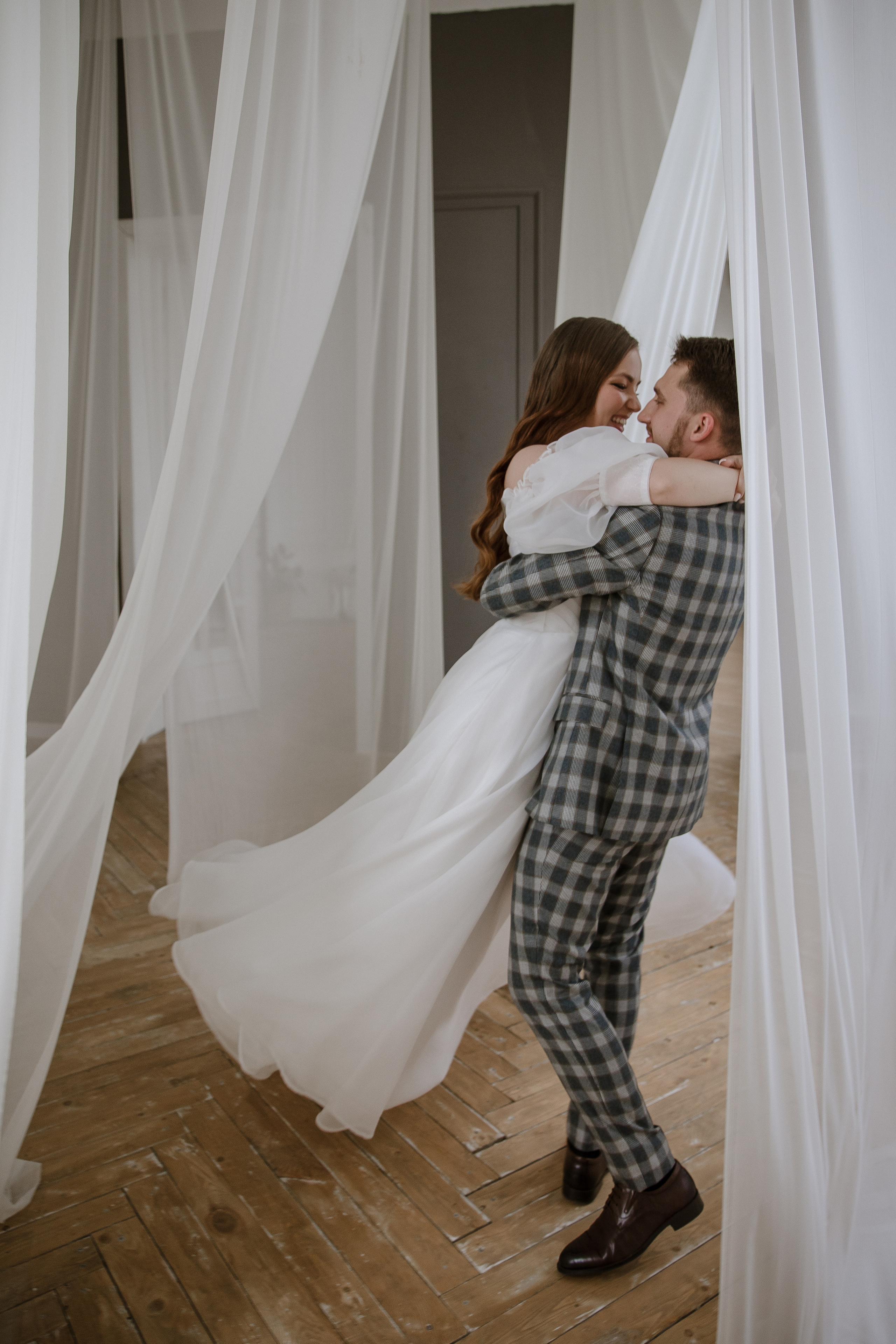 Свадебная фотосессия молодоженов в Самара. Свадебный и семейный фотограф в Самаре и Тольятти | Елена Топанцева