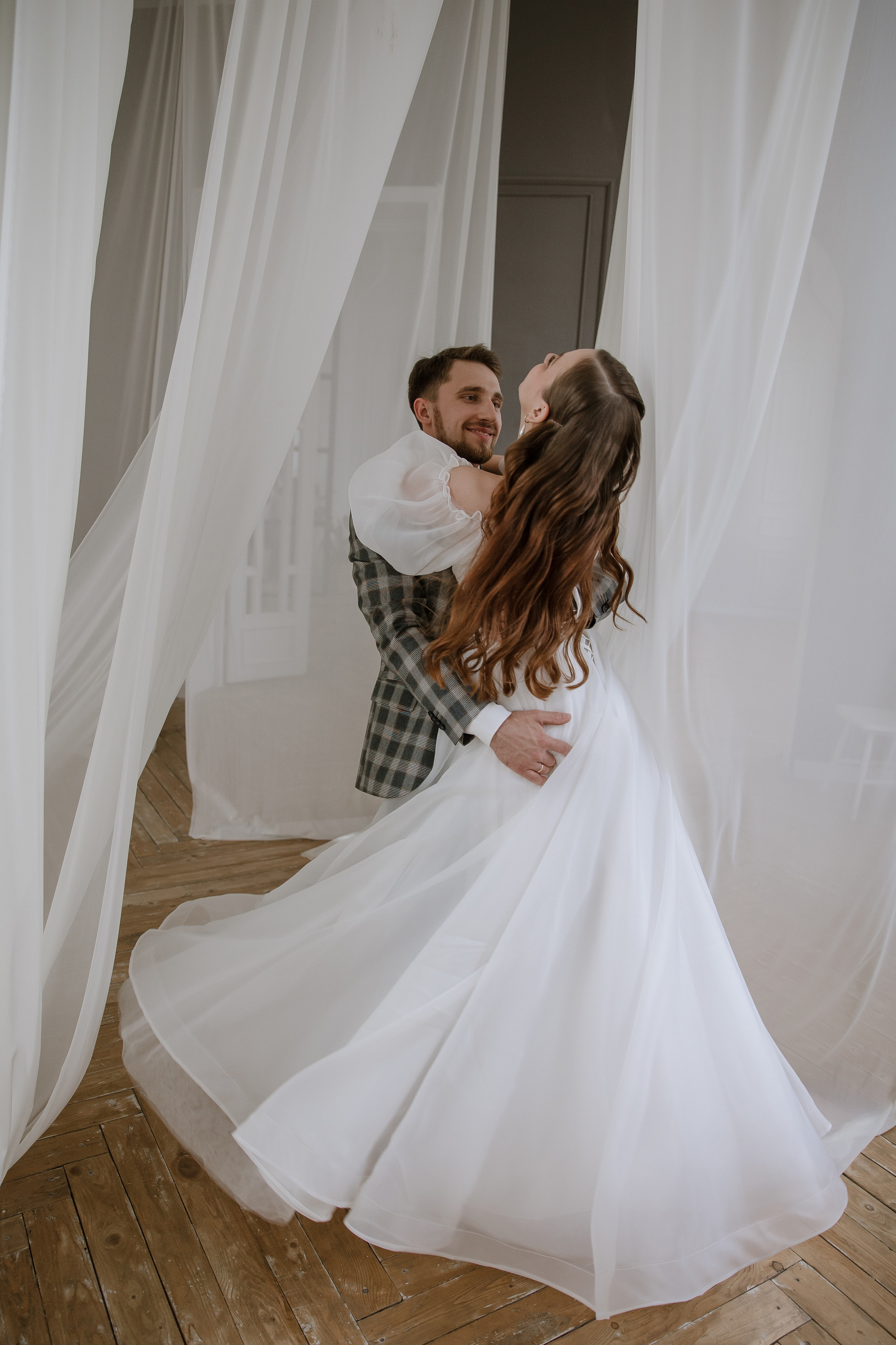 Свадебная фотосессия молодоженов в Самара. Свадебный и семейный фотограф в Самаре и Тольятти | Елена Топанцева