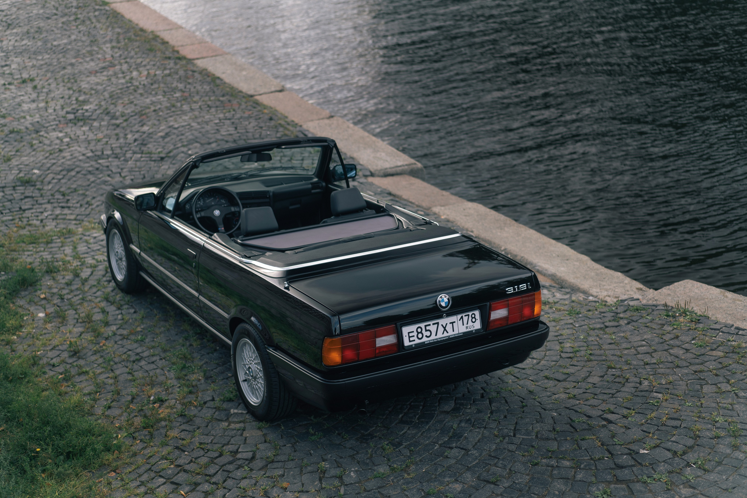 BMW 318i Cabriolet. Автомобильный фотограф Антон Цырулев
