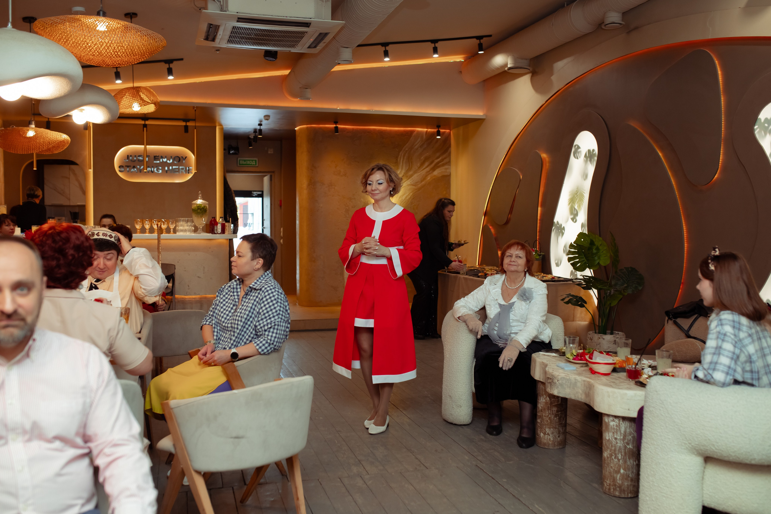 Юбилей Анны в стиле Гайдая. Семейный и детский фотограф в Москве Дорогова Екатерина