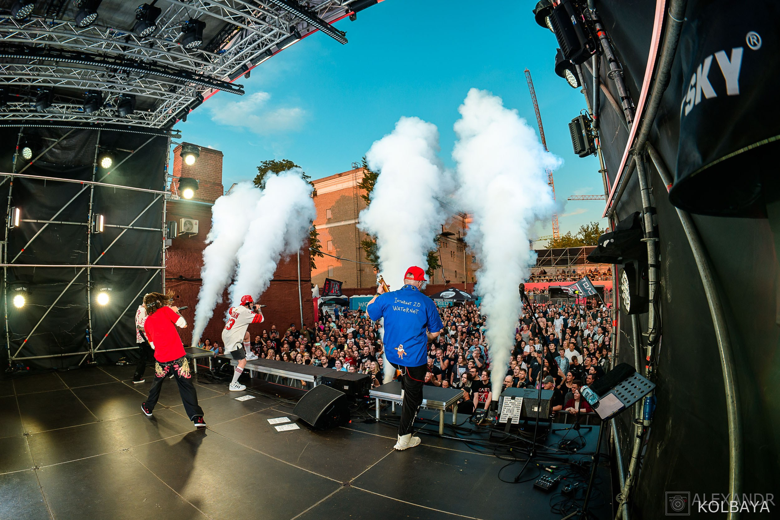 Фоторепортаж с концерта группы СЛОТ на Red Summer 2025. Концертный и театральный репортажный фотограф в Москве Александр Колбая