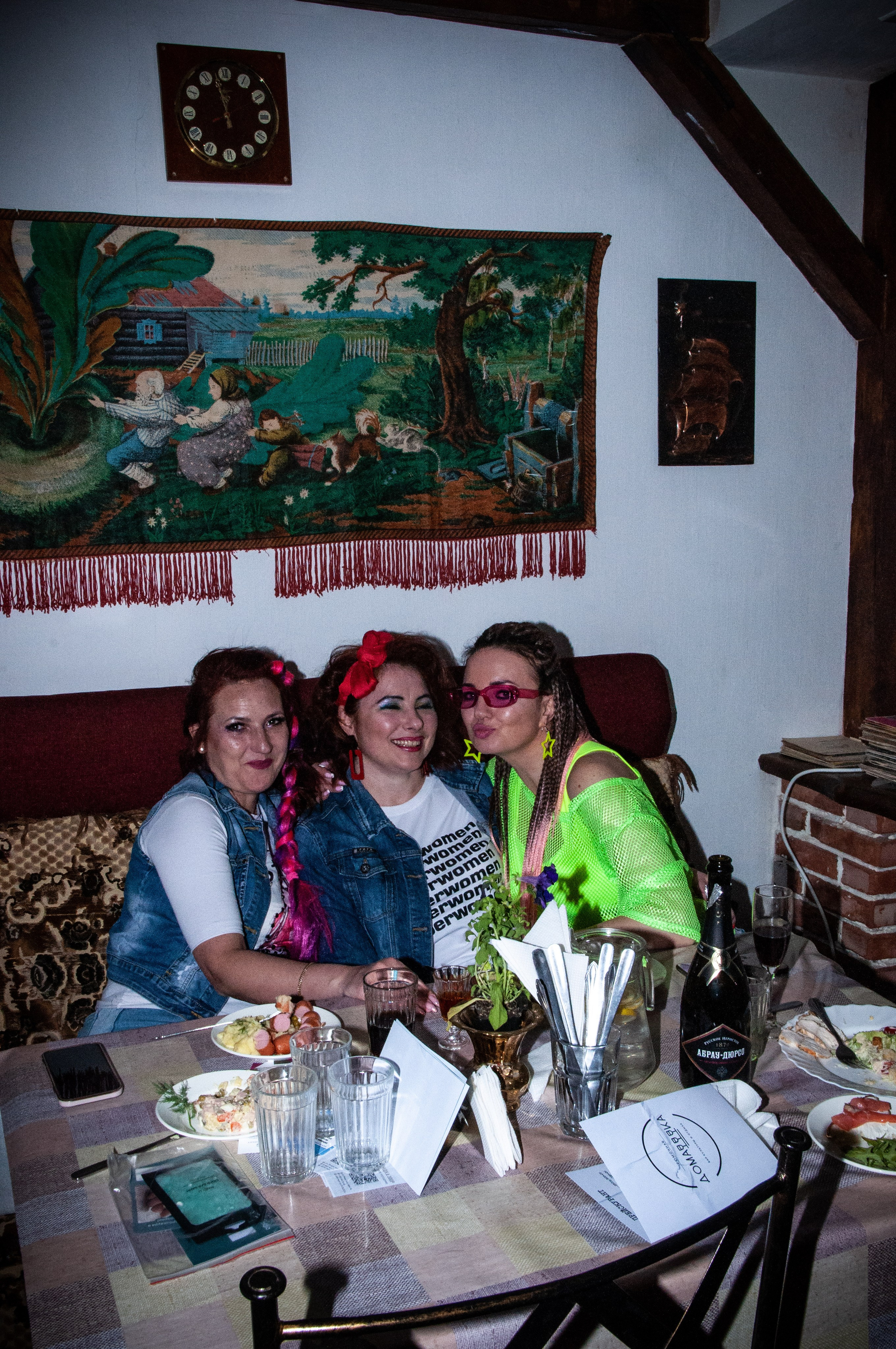 Вечеринка 90-тые. Фотограф Катя Щербина