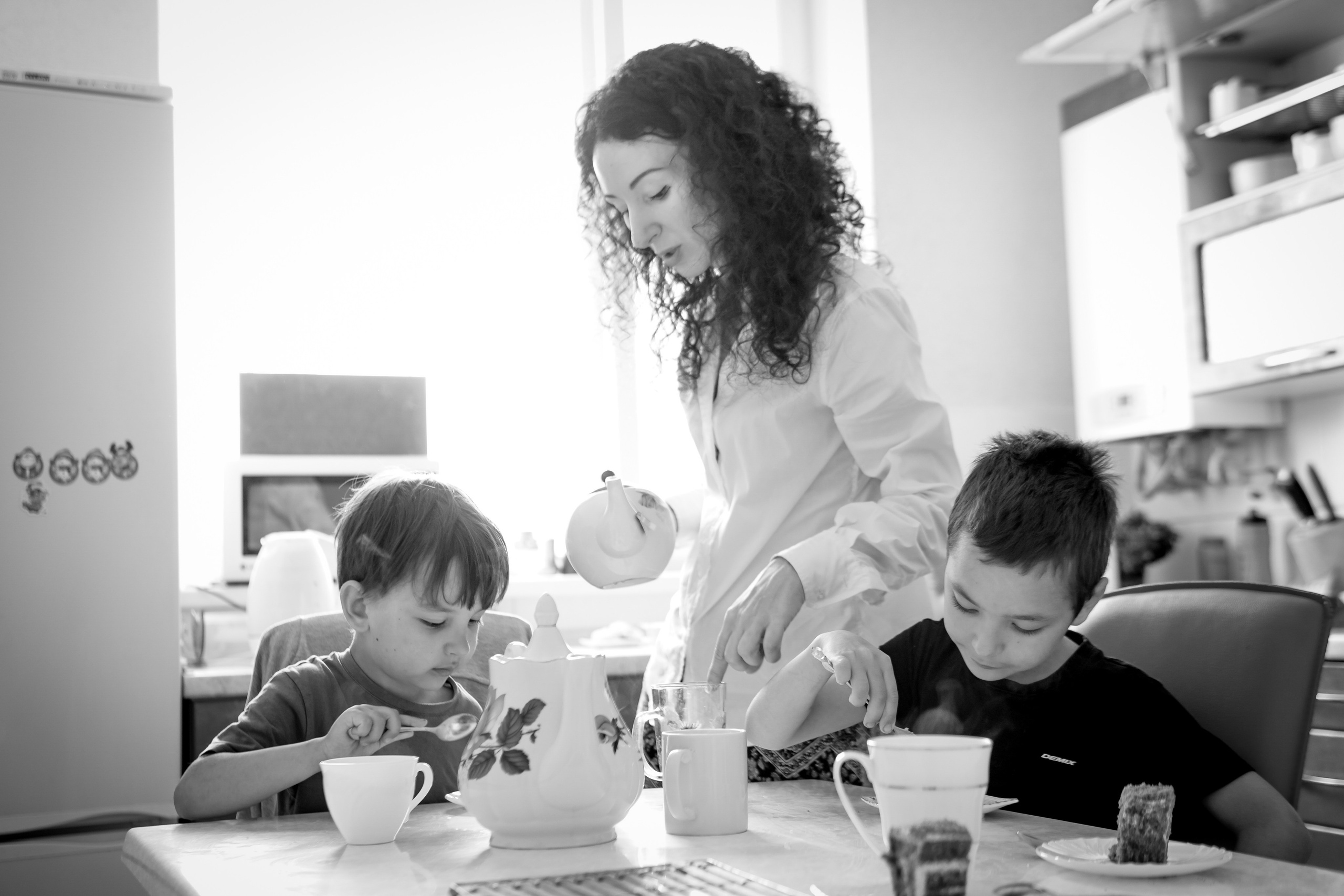 Лиля и дети. Семейная фотосессия дома. Фотограф в Крыму