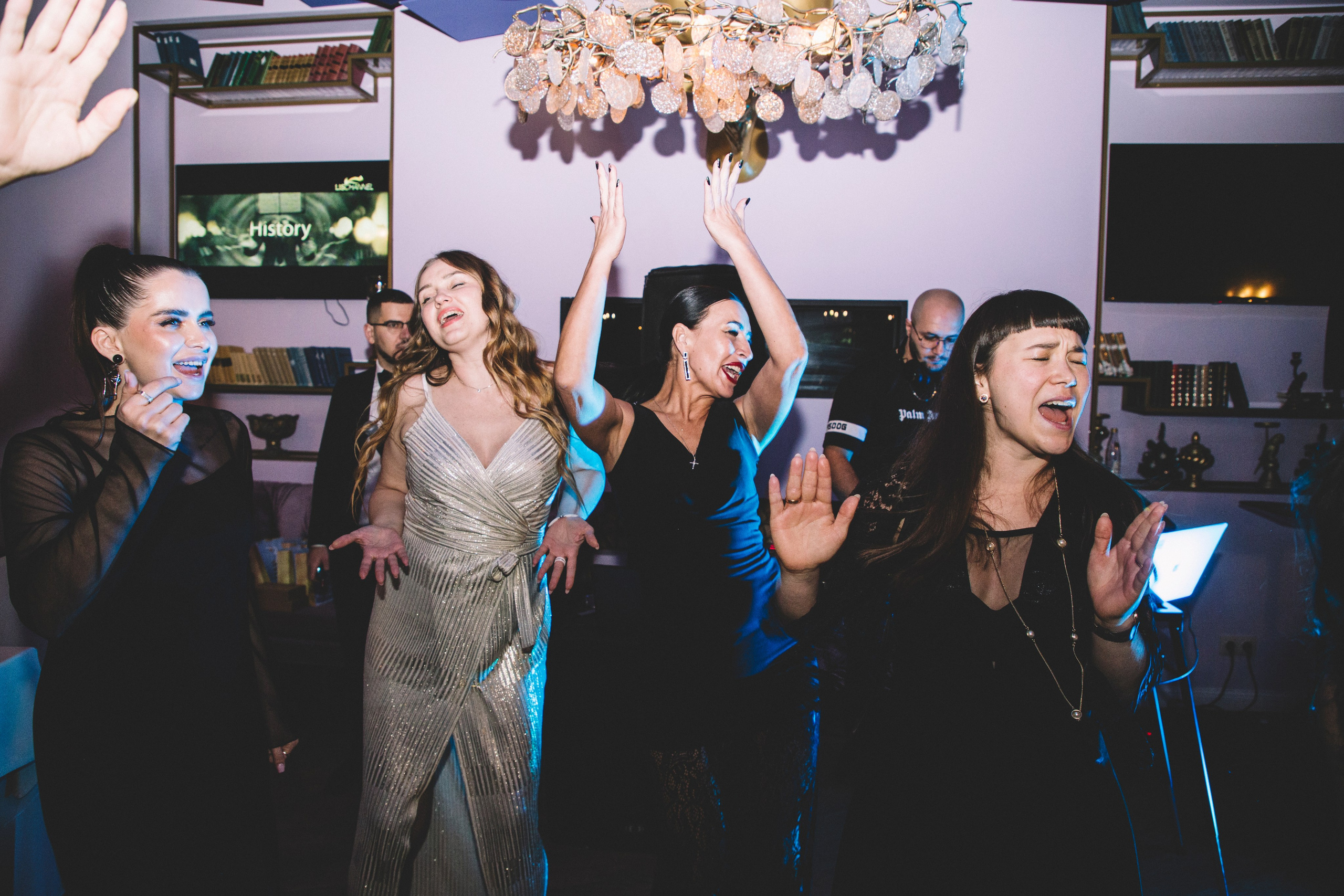 KOSMODOM. Портретный и свадебный фотограф Даня Похватова