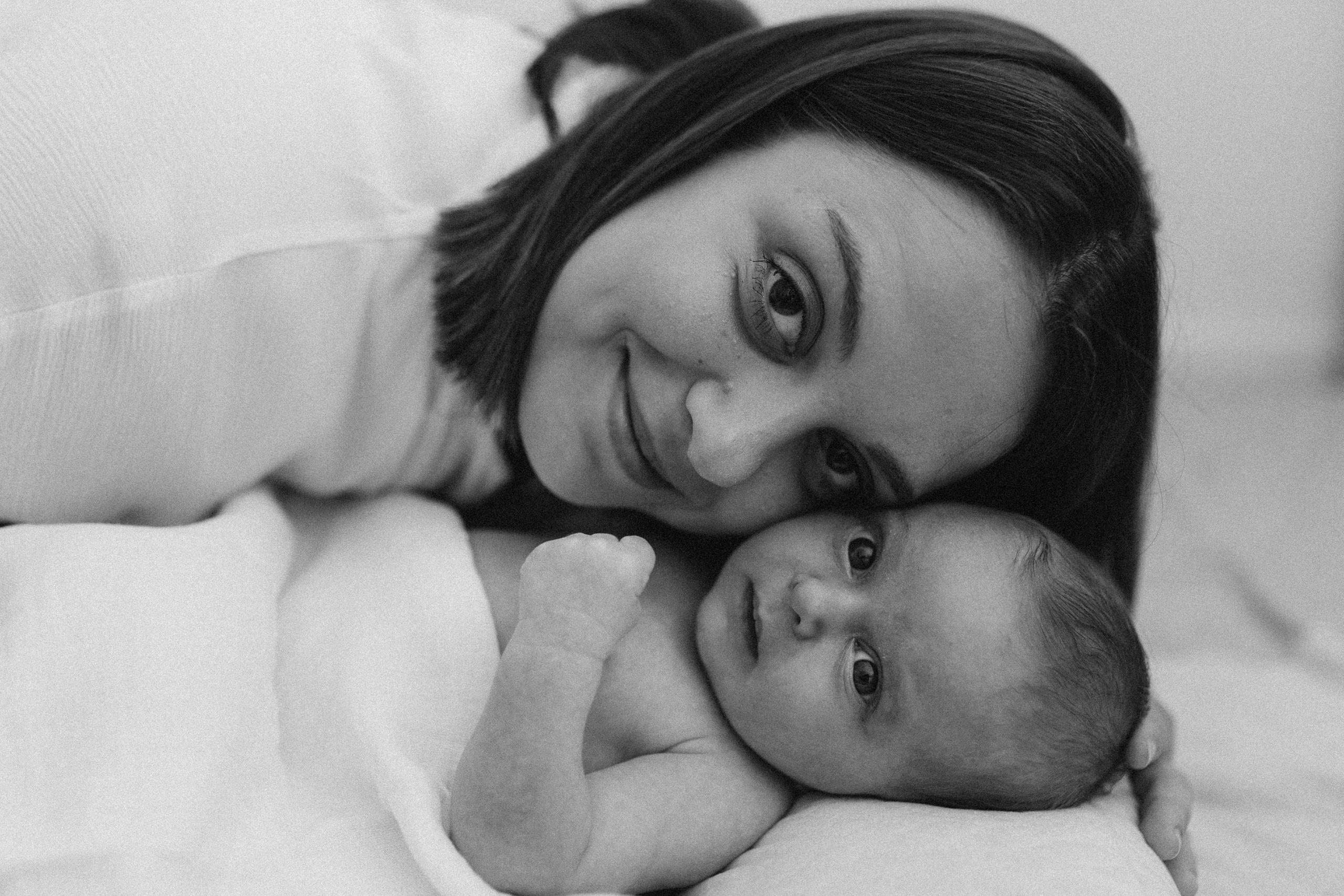 Séance newborn Sasha. Photographe des familles et enfants à Nantes et alentours