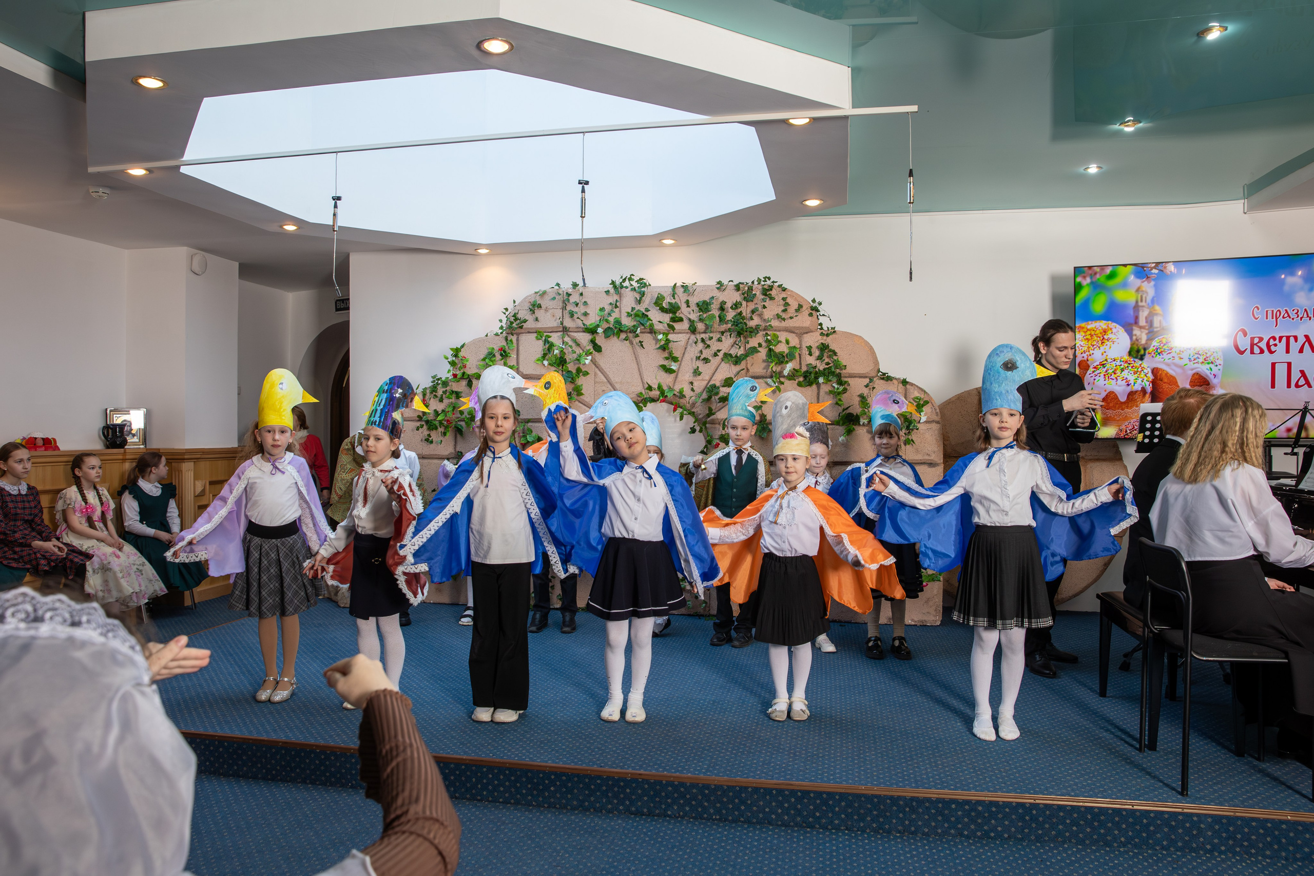 Пасхальный концерт Воскресная школа 2025. Фотограф Таинств Крещение и Венчания г. Магадан Власова Ульяна