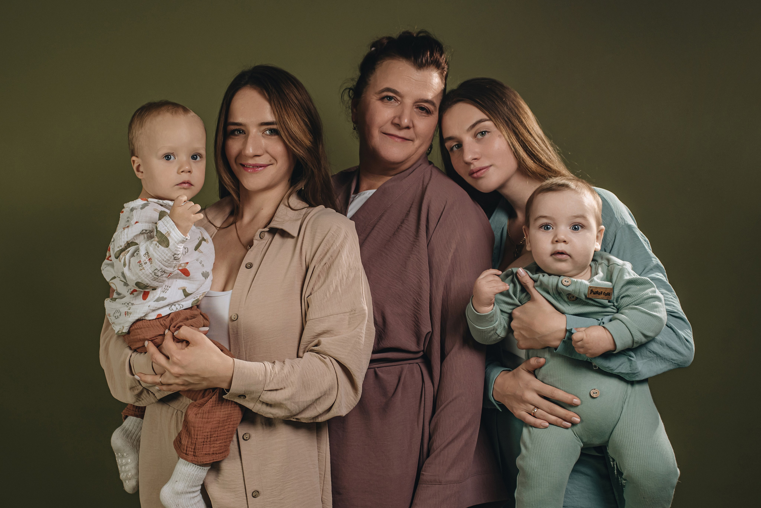 Семейная фисташковая