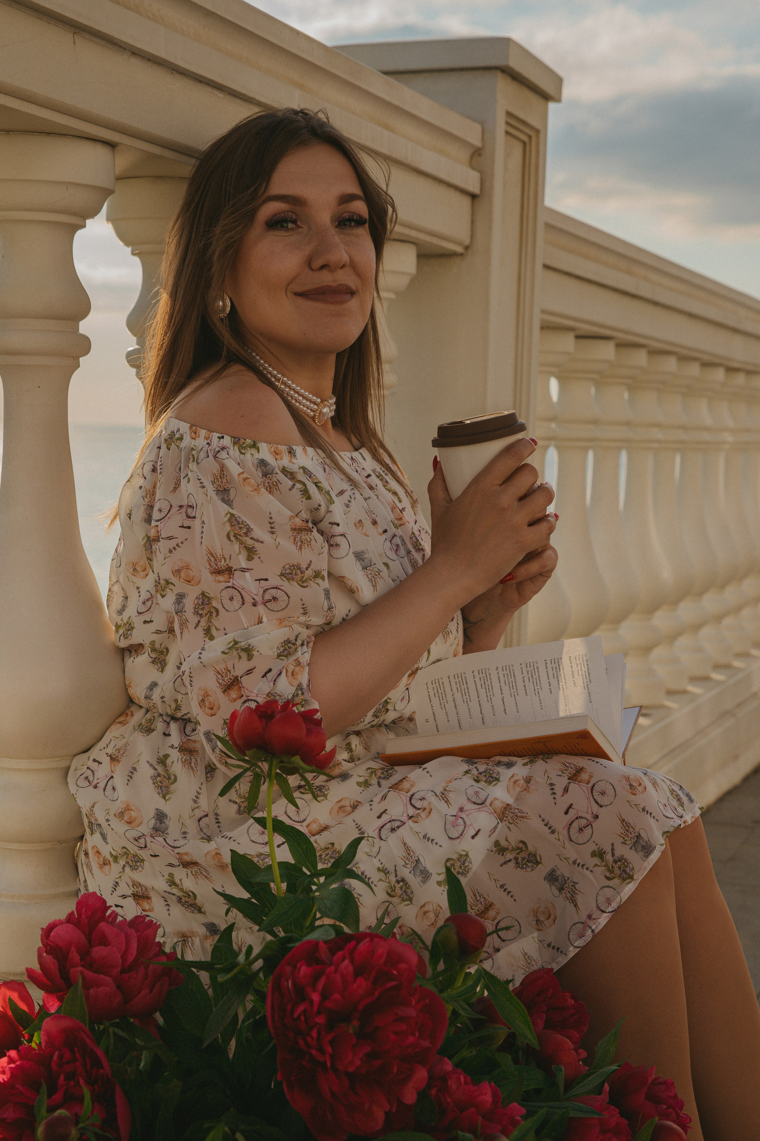 Прогулка с пионами