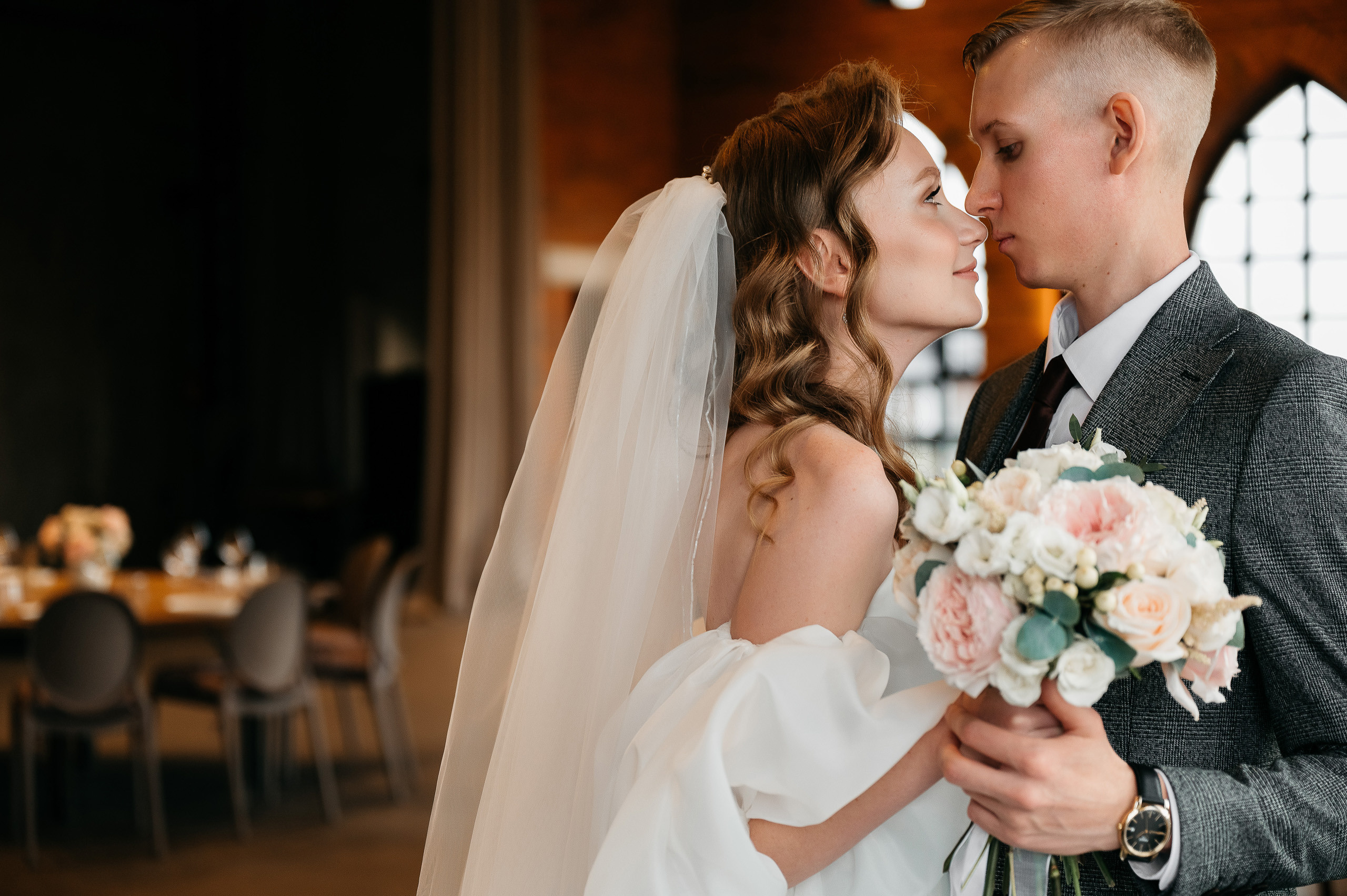 Полина @polinaozerova и Сергей @sergo_explos 🤵 📸 Фото @Mooleen.Aleksandr 🎀 Координация @Hello_weddy 💄 Визаж @dronova_anastasia ⛪️ Локация @chateau_blanc_shamoni 🎊 Декор и флористика @felico__decor👗 🎤 Ведущий @fedorov.show Кейтеринг @075please Свадебый торт @tortodel__24 Артист виртуоз @kostya_balaiskih