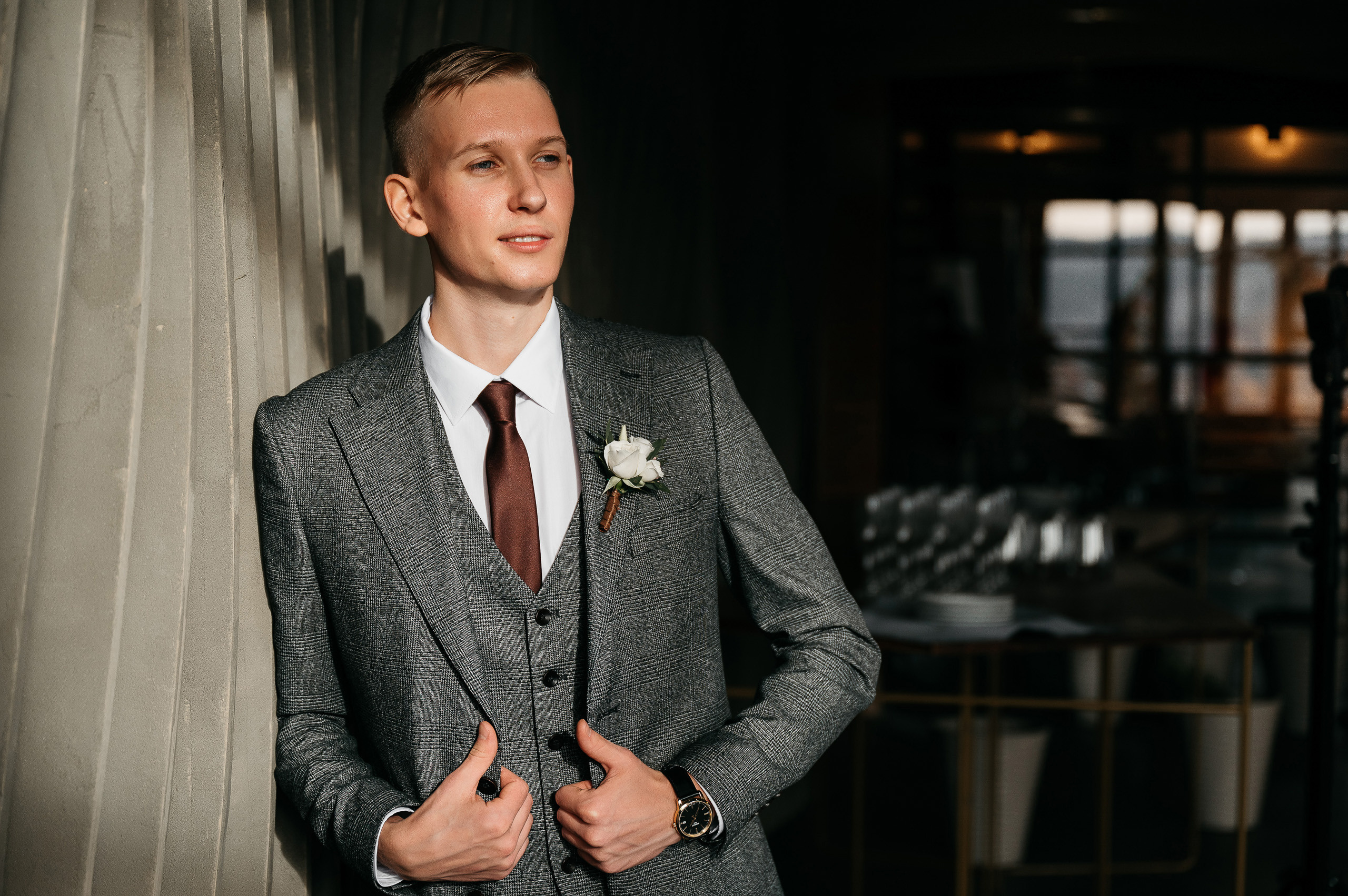 Полина @polinaozerova и Сергей @sergo_explos 🤵 📸 Фото @Mooleen.Aleksandr 🎀 Координация @Hello_weddy 💄 Визаж @dronova_anastasia ⛪️ Локация @chateau_blanc_shamoni 🎊 Декор и флористика @felico__decor👗 🎤 Ведущий @fedorov.show Кейтеринг @075please Свадебый торт @tortodel__24 Артист виртуоз @kostya_balaiskih