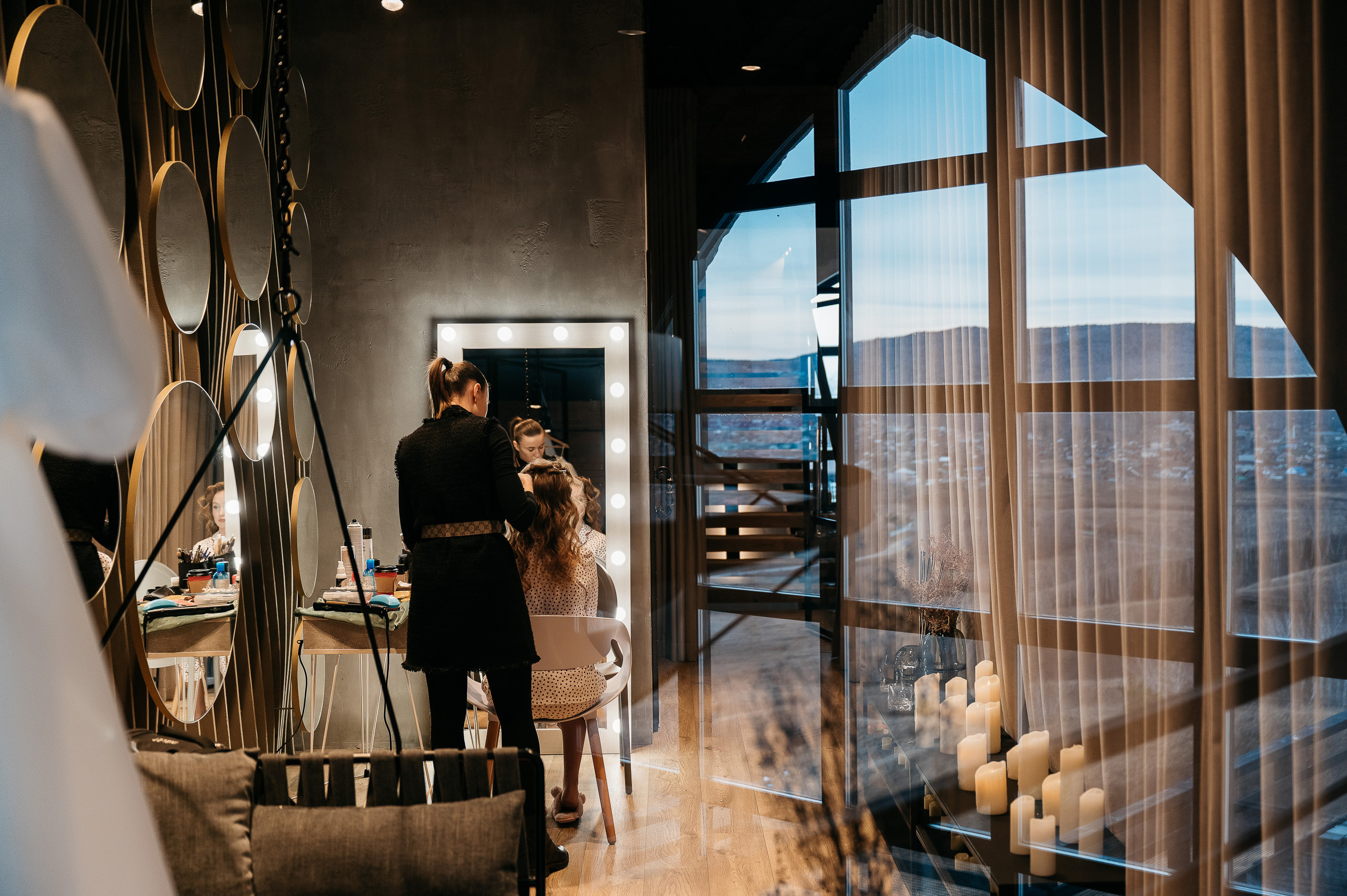 Полина @polinaozerova и Сергей @sergo_explos 🤵 📸 Фото @Mooleen.Aleksandr 🎀 Координация @Hello_weddy 💄 Визаж @dronova_anastasia ⛪️ Локация @chateau_blanc_shamoni 🎊 Декор и флористика @felico__decor👗 🎤 Ведущий @fedorov.show Кейтеринг @075please Свадебый торт @tortodel__24 Артист виртуоз @kostya_balaiskih