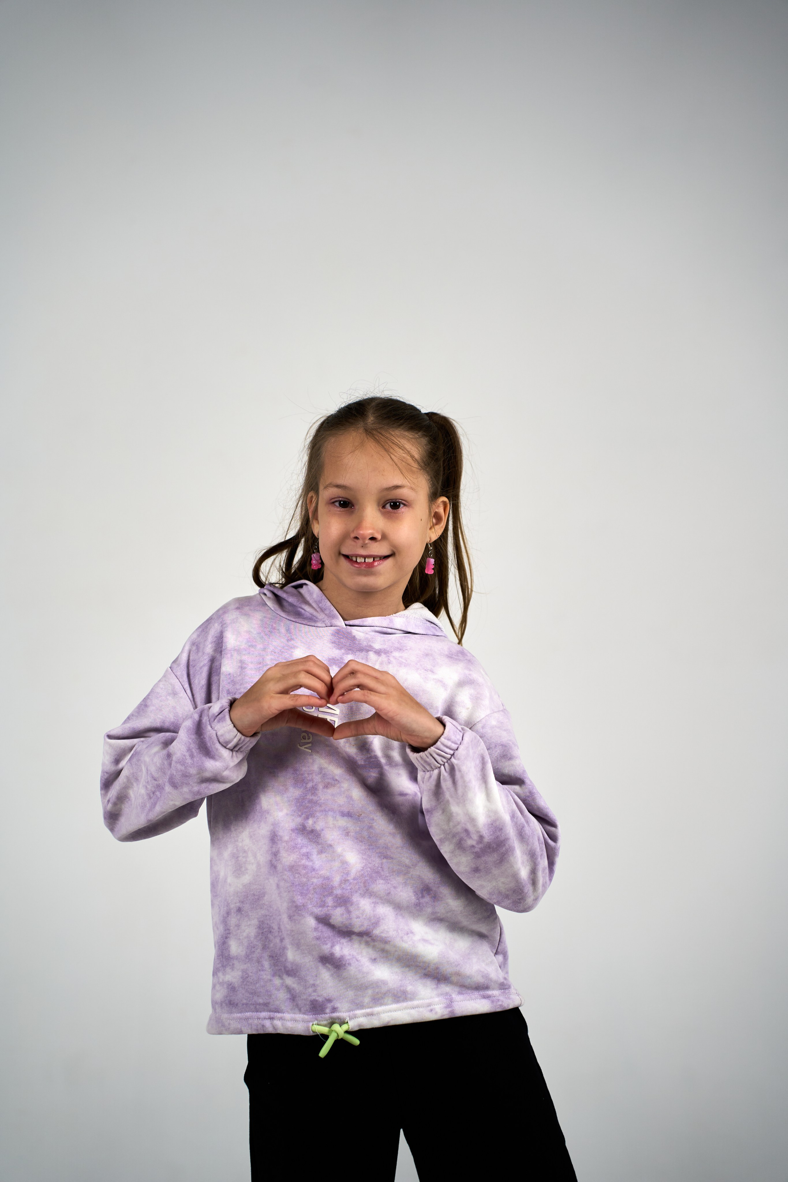 Семейная съёмка в студии. Фотограф | Видеограф в Октябрьском Евгений Гузаев