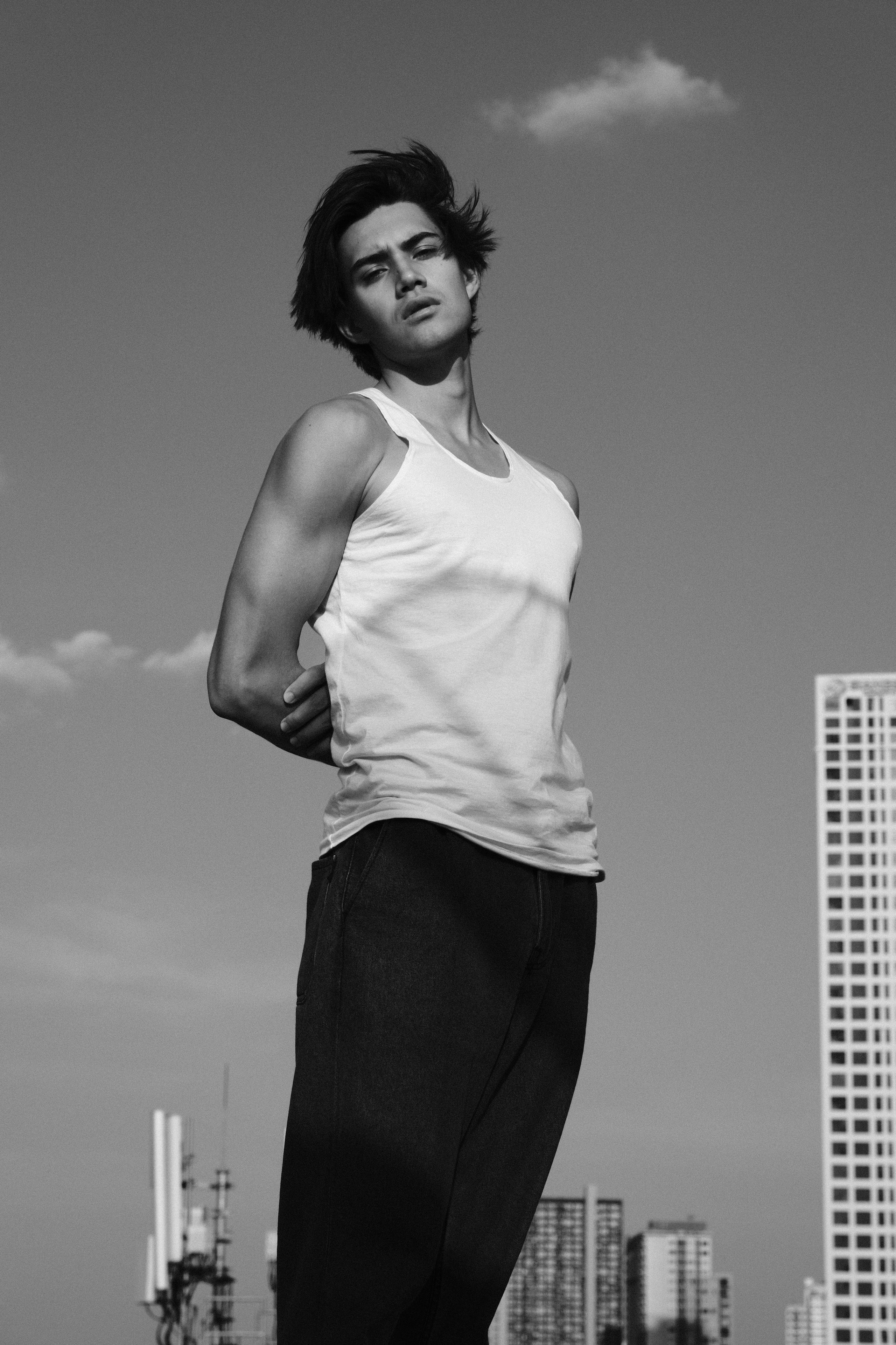 Мужские съемки разное. Профессиональный фотограф в Москве Павел Жданов