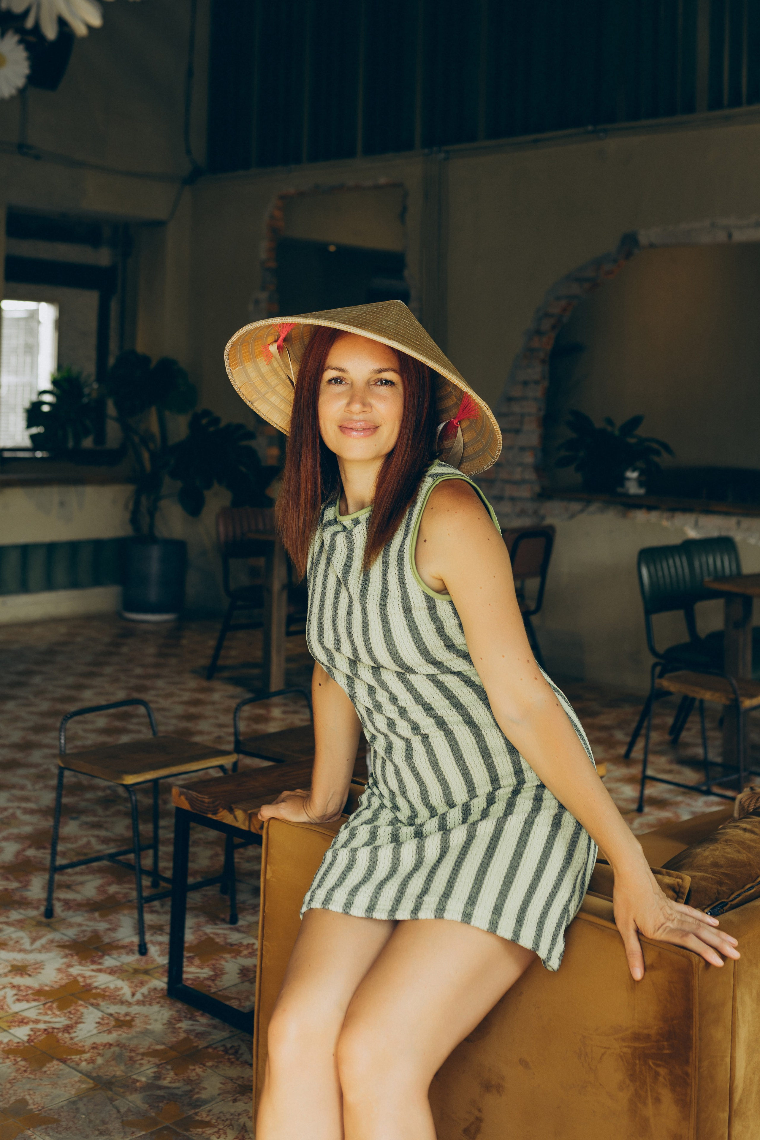 Елена и Полина на улицах Нячанга. Главная