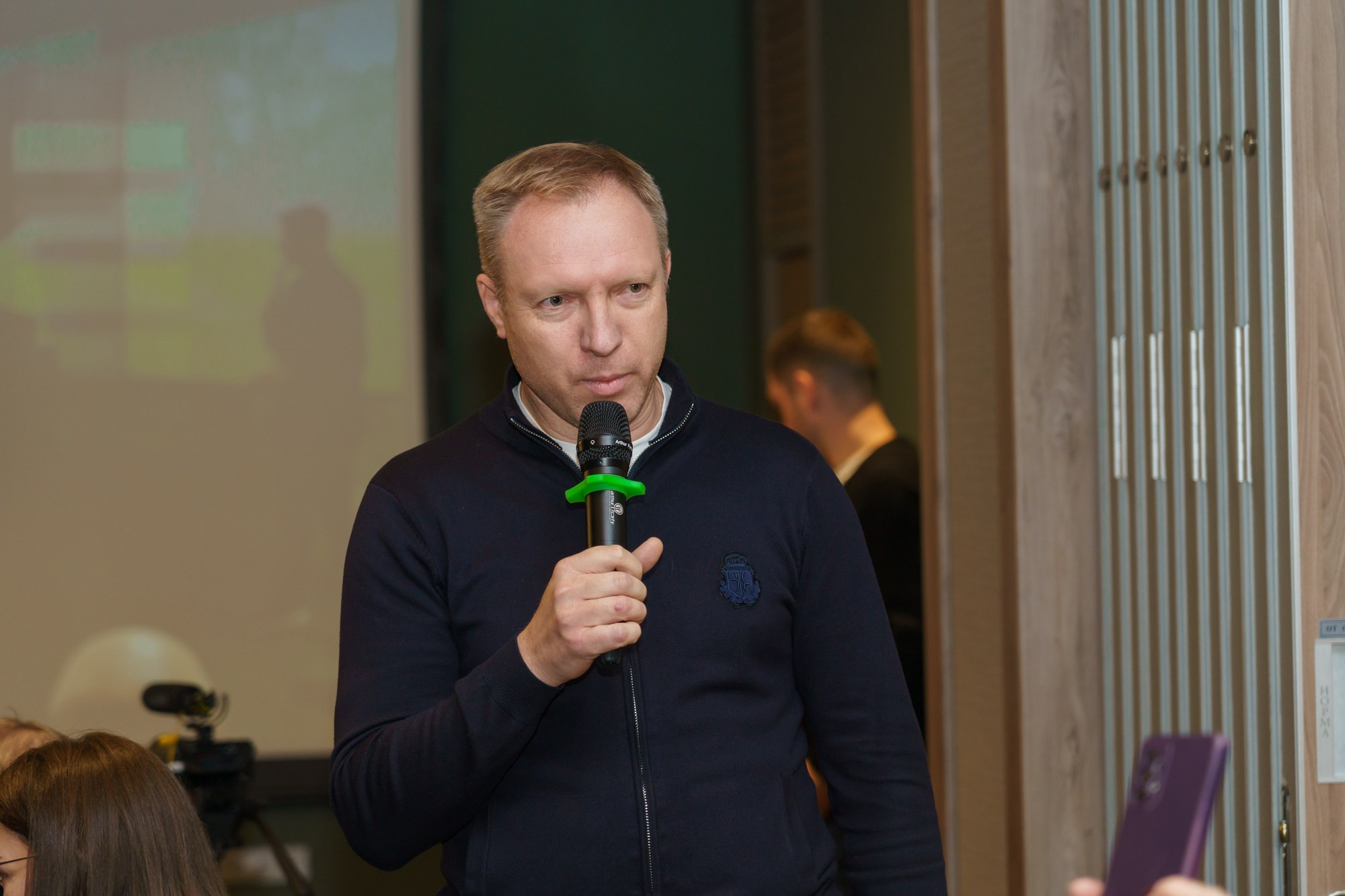 Выступление спикера. Photomantis