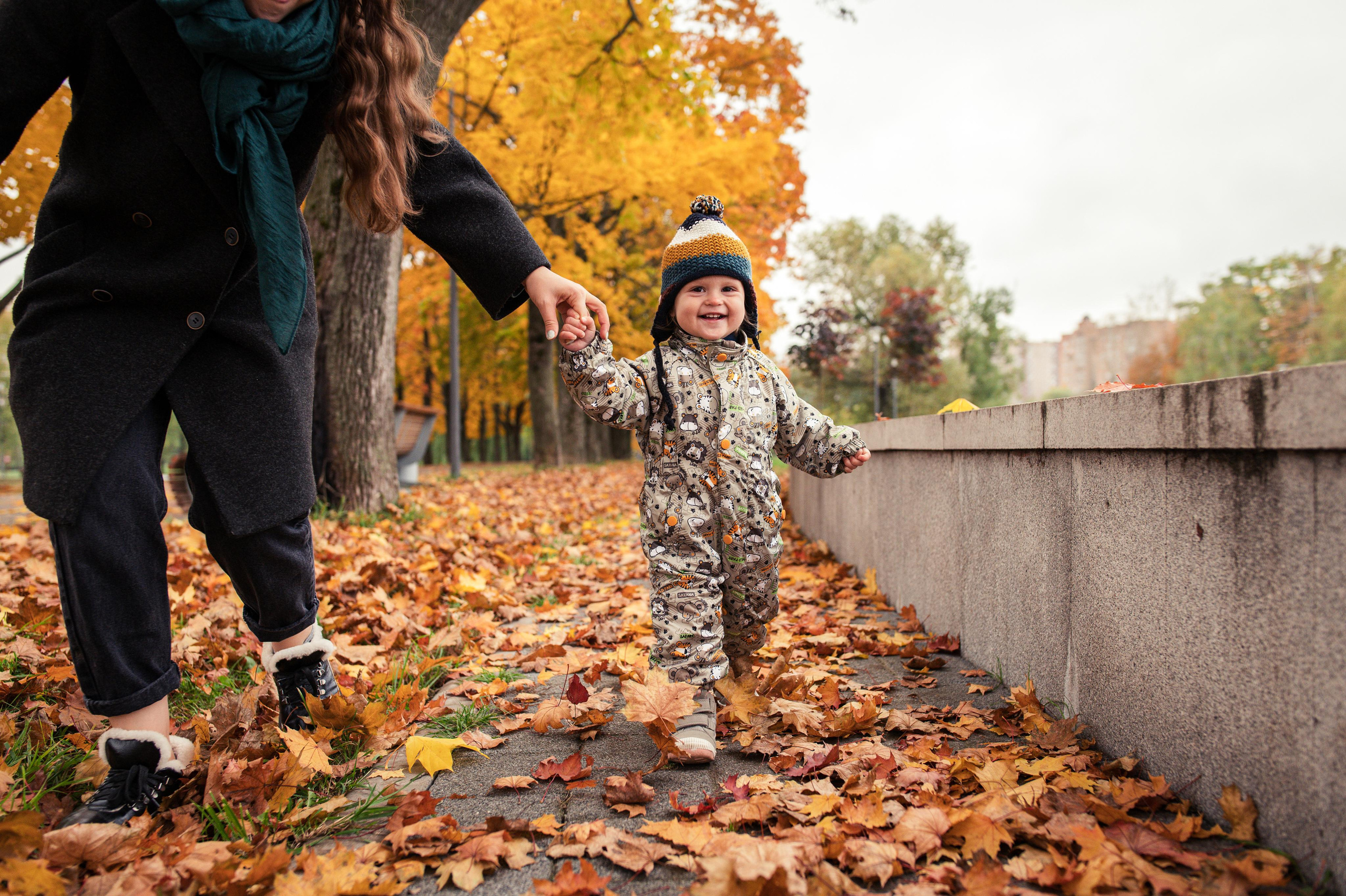 Осенняя фотопрогулка в парке «Дружба», мама с дочкой. Семейный фотограф. Lifestyle. Москва. Анастасия Михайлова