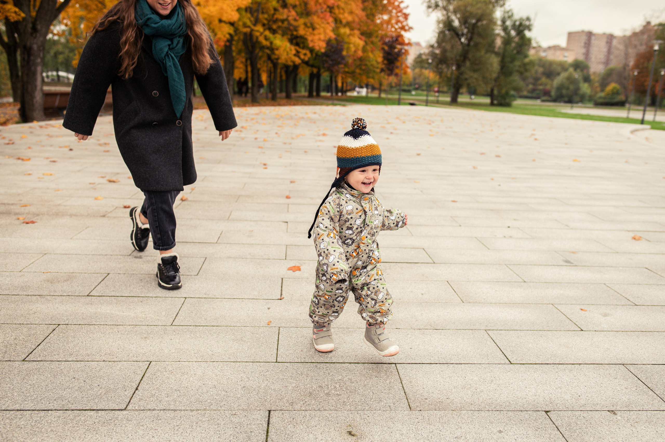 Осенняя фотопрогулка в парке «Дружба», мама с дочкой. Семейный фотограф. Lifestyle. Москва. Анастасия Михайлова