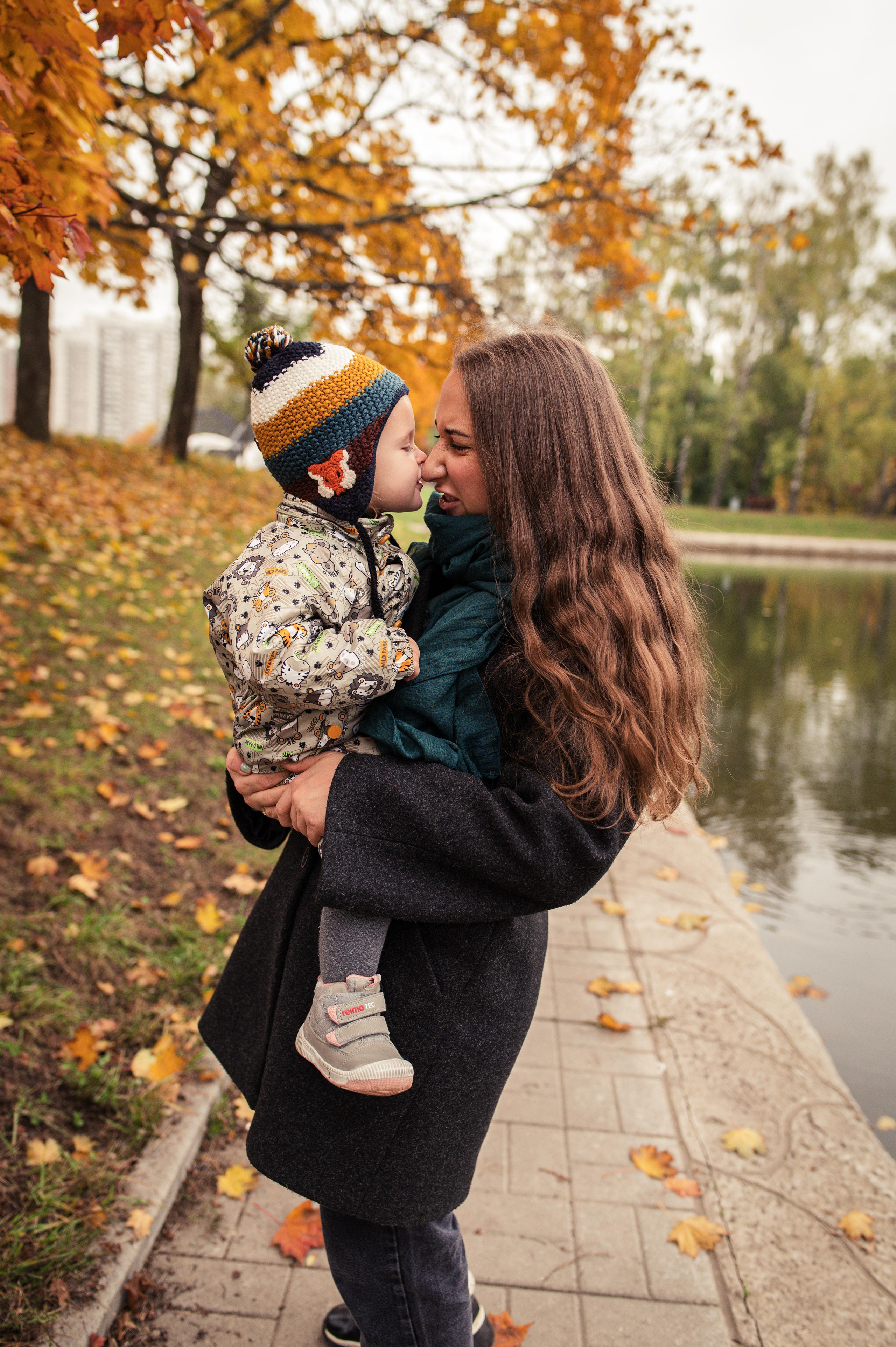 Осенняя фотопрогулка в парке «Дружба», мама с дочкой. Семейный фотограф. Lifestyle. Москва. Анастасия Михайлова