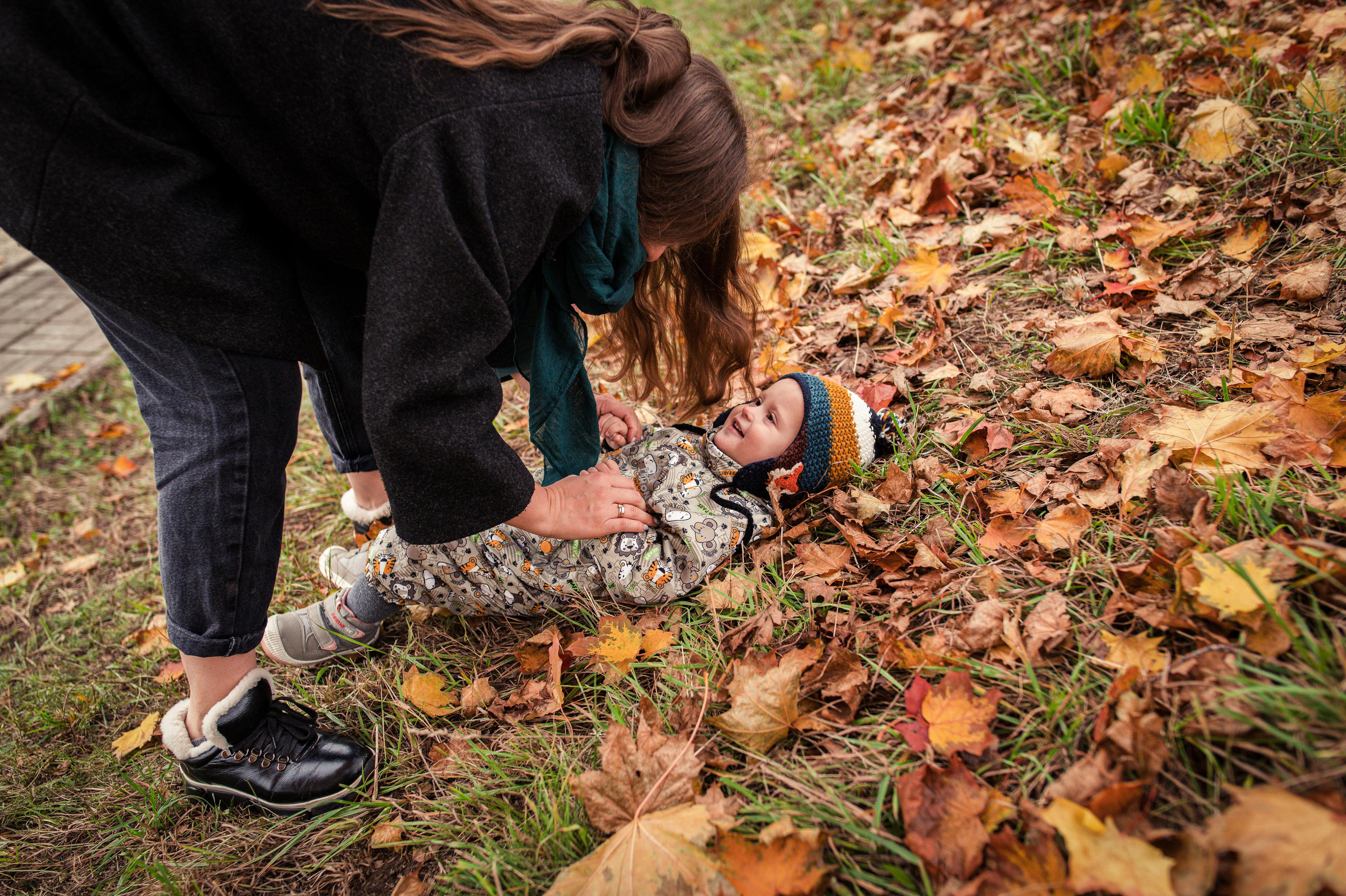 Осенняя фотопрогулка в парке «Дружба», мама с дочкой. Семейный фотограф. Lifestyle. Москва. Анастасия Михайлова