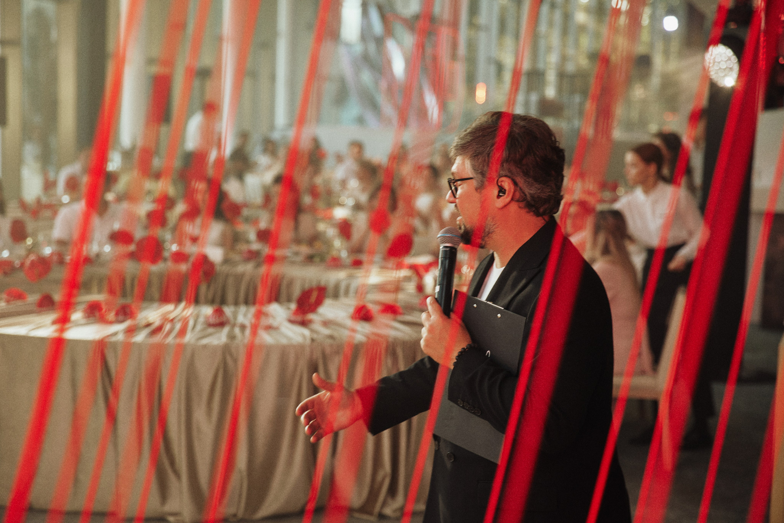 RED LINES. Дмитрий Мазуркевич: Профессиональный Репортажный Фотограф