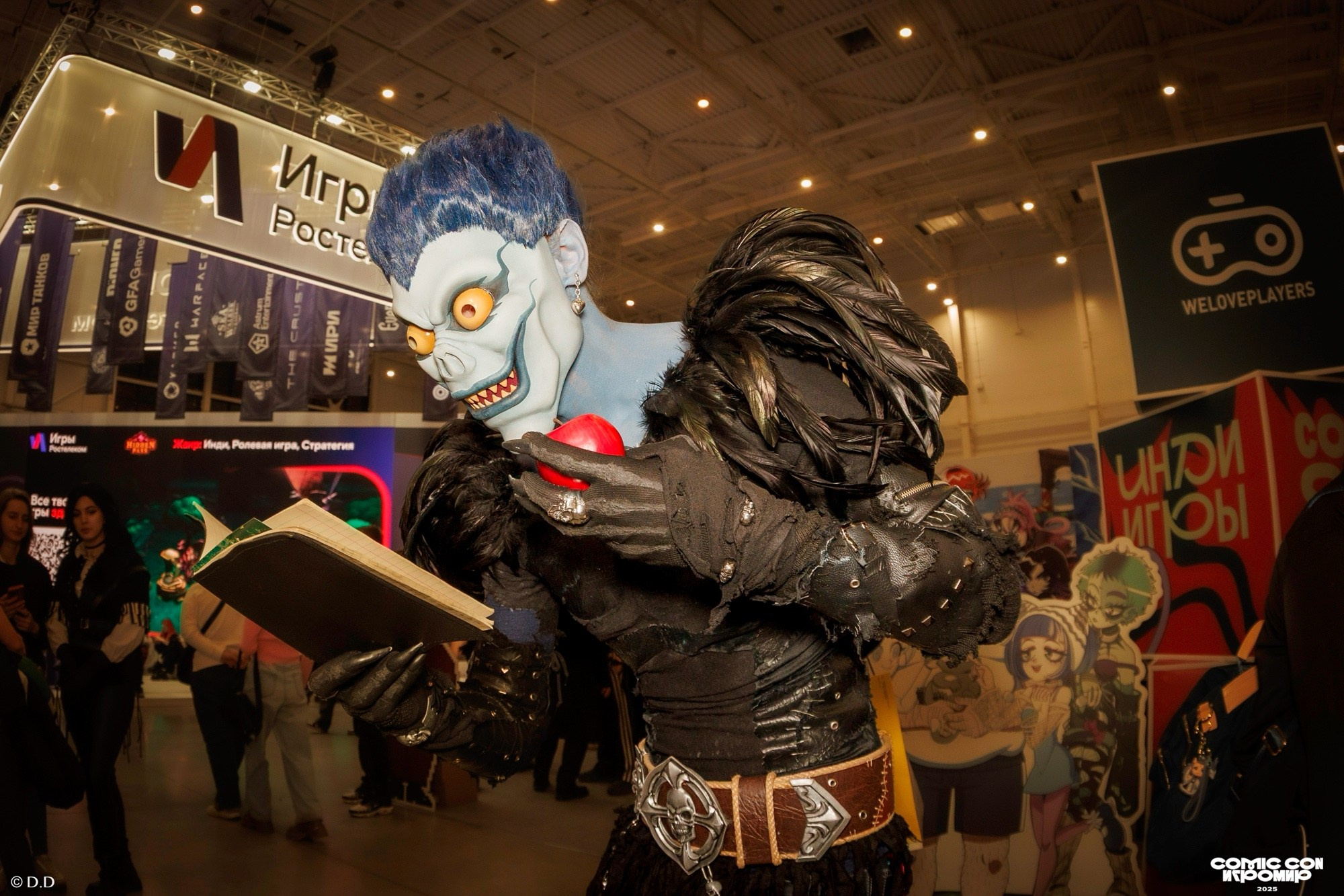 Comic Con Игромир 2025. Различные мероприятия и просто фотографии людей