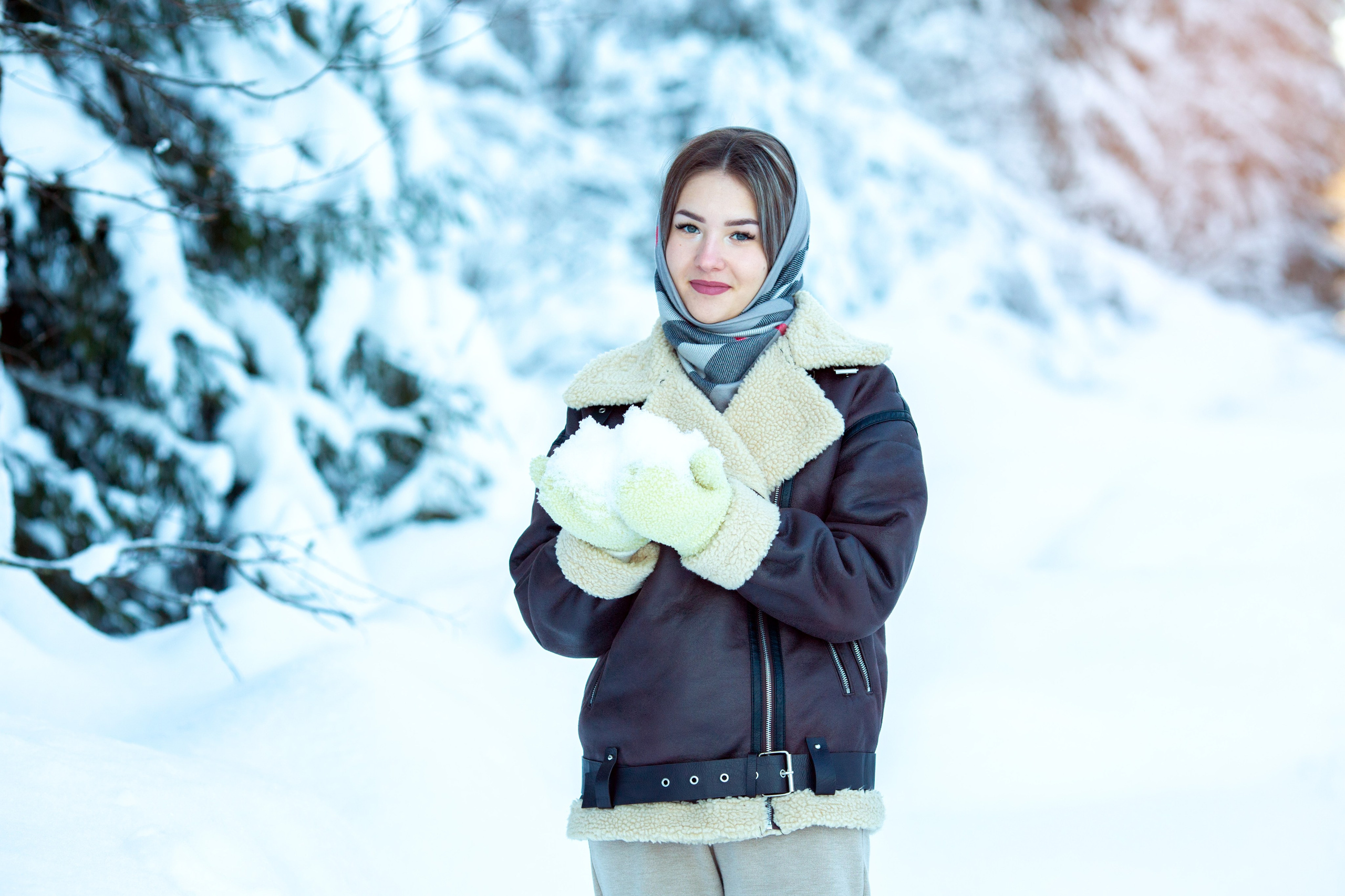 Лена. Фотограф Антонина Свешникова. ВЫПУСКНЫЕ ФОТОКНИГИ для детских садов и школ. Москва, Владимир