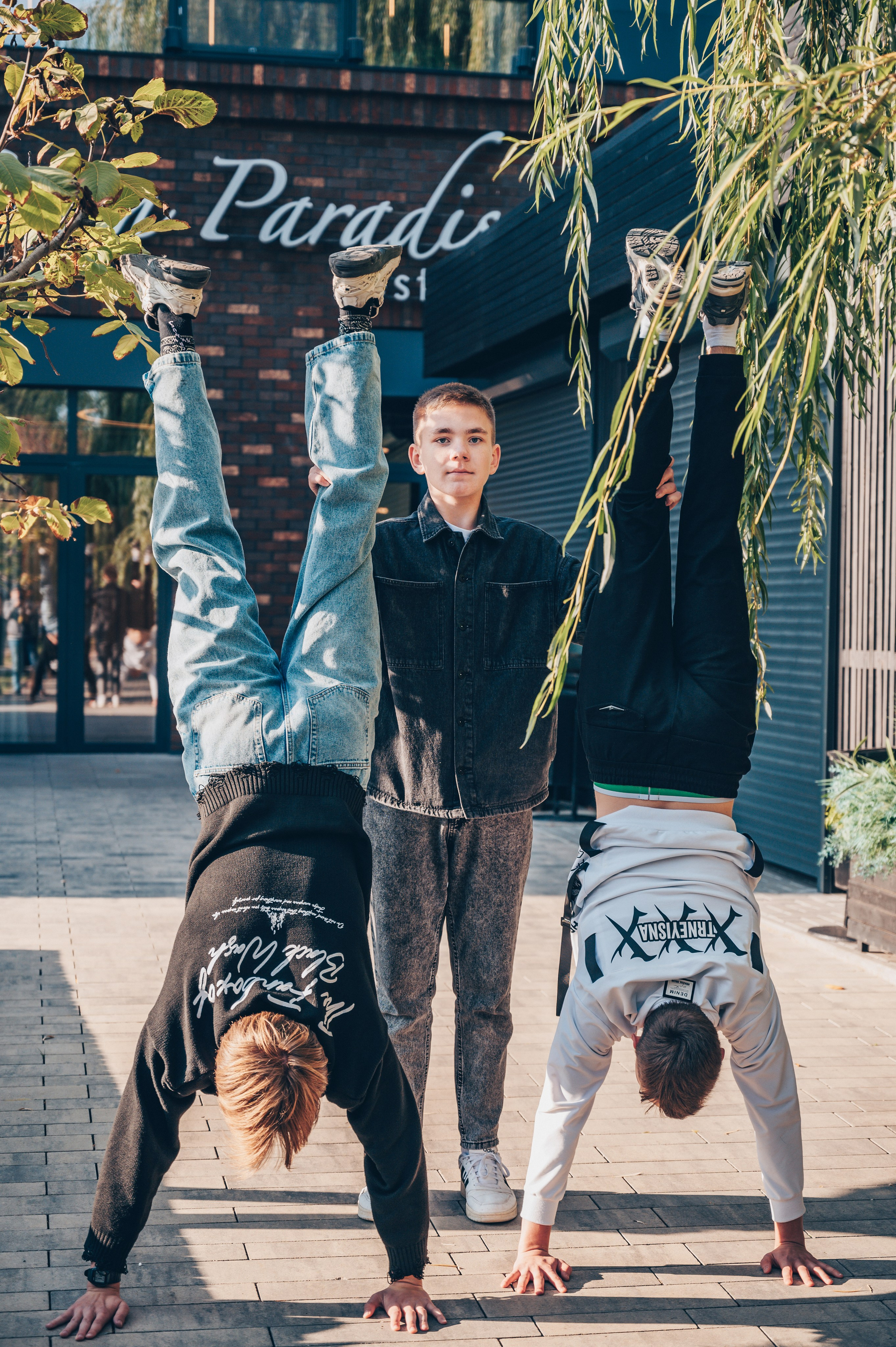 В парке. Выпускные альбомы и Школьный фотограф в Алексеевке, Бирюче, Красном