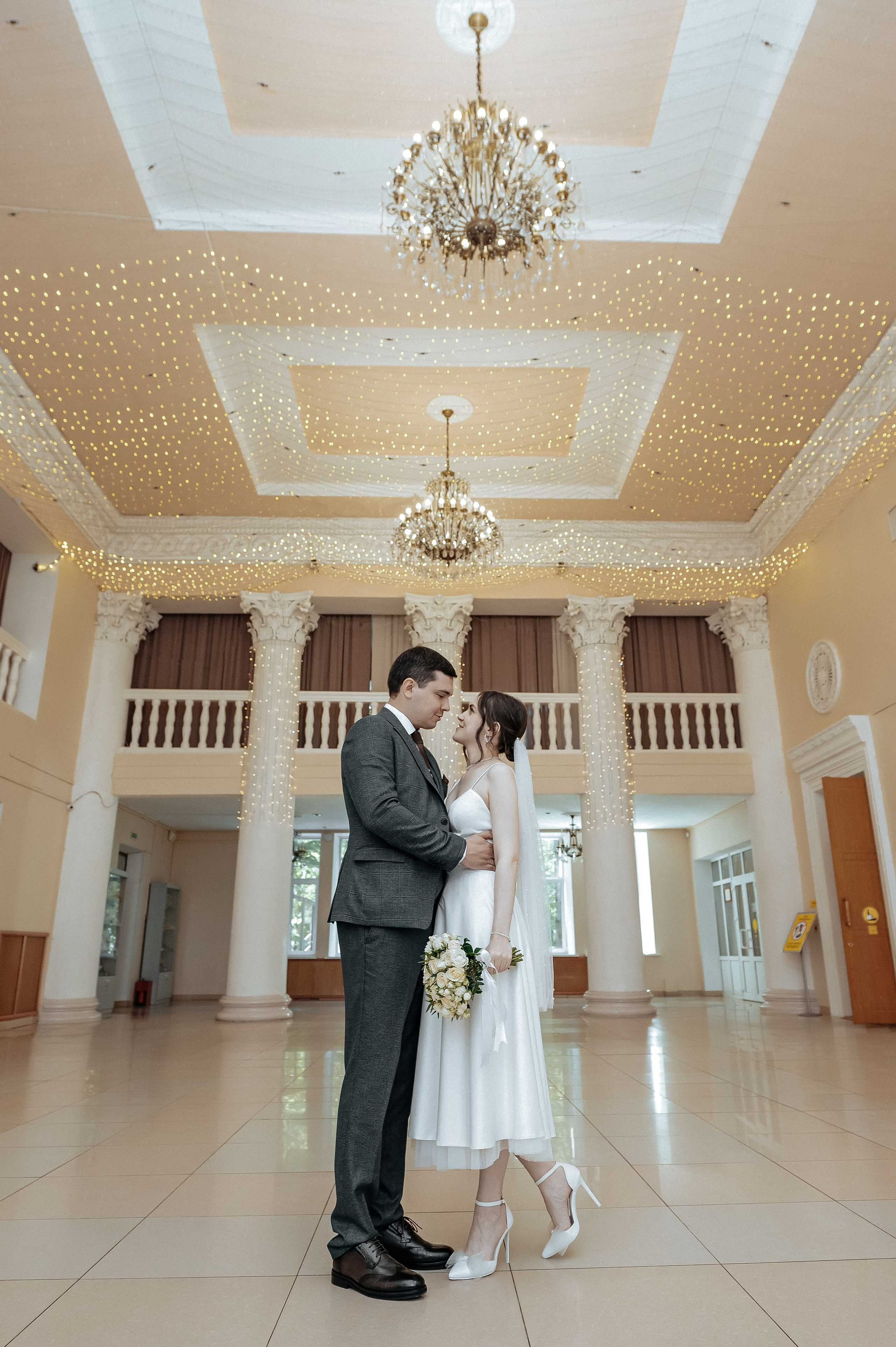 Вот и ЦДК Щелково открыли для свадебной регистрации, а прогулялись мы в Усадьбе Гребнево. Свадебный и семейный фотограф Виктория Носачёва. Щелково, Москва и МО