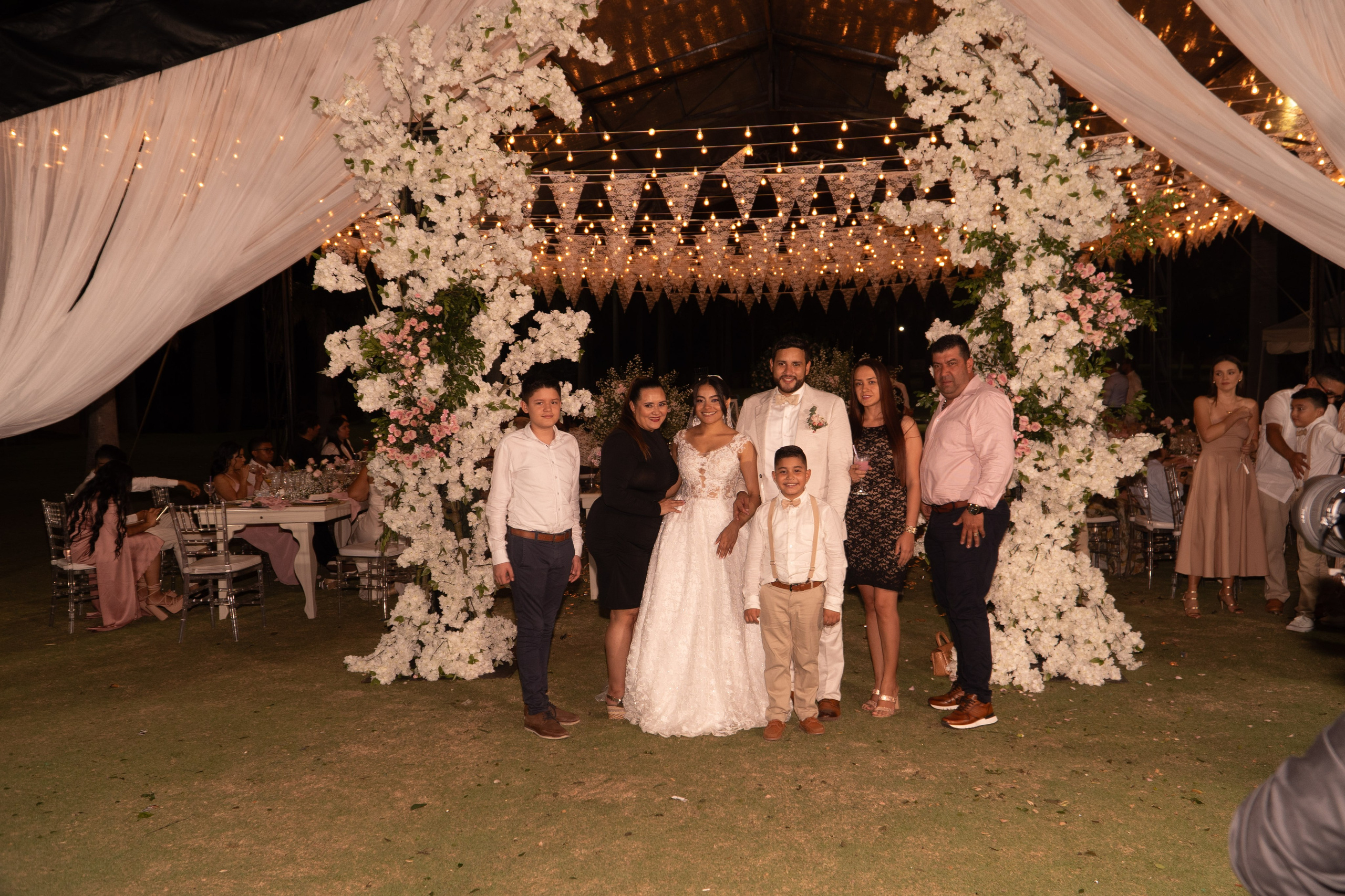 Carola & Gerson. Wedding Photographer in Barcelona and Medellin