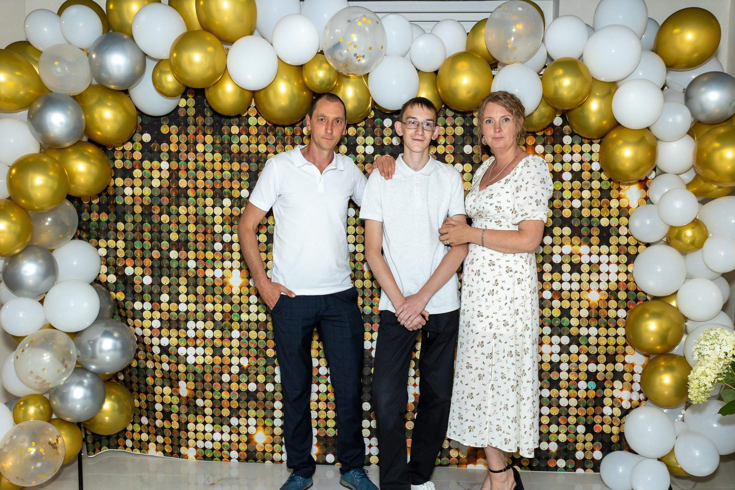 Вручение аттестата и выпускной вечер. Выпускные альбомы Майкоп, Краснодар Елена Золотарева