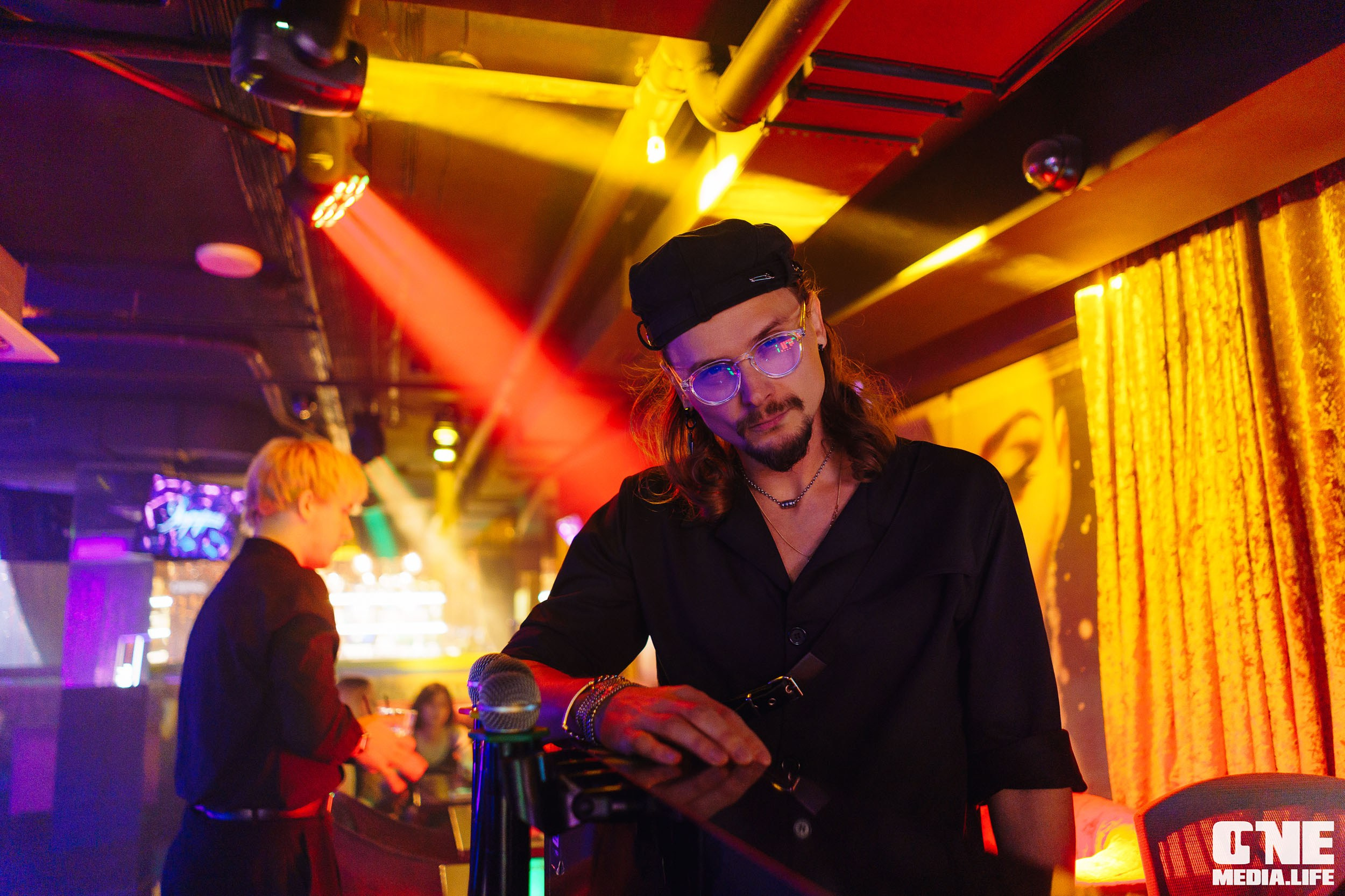Фоторепортаж из караоке-клуба Эйфория. One Media Life: фоторепортажи, фотоотчеты с мероприятий и заведений