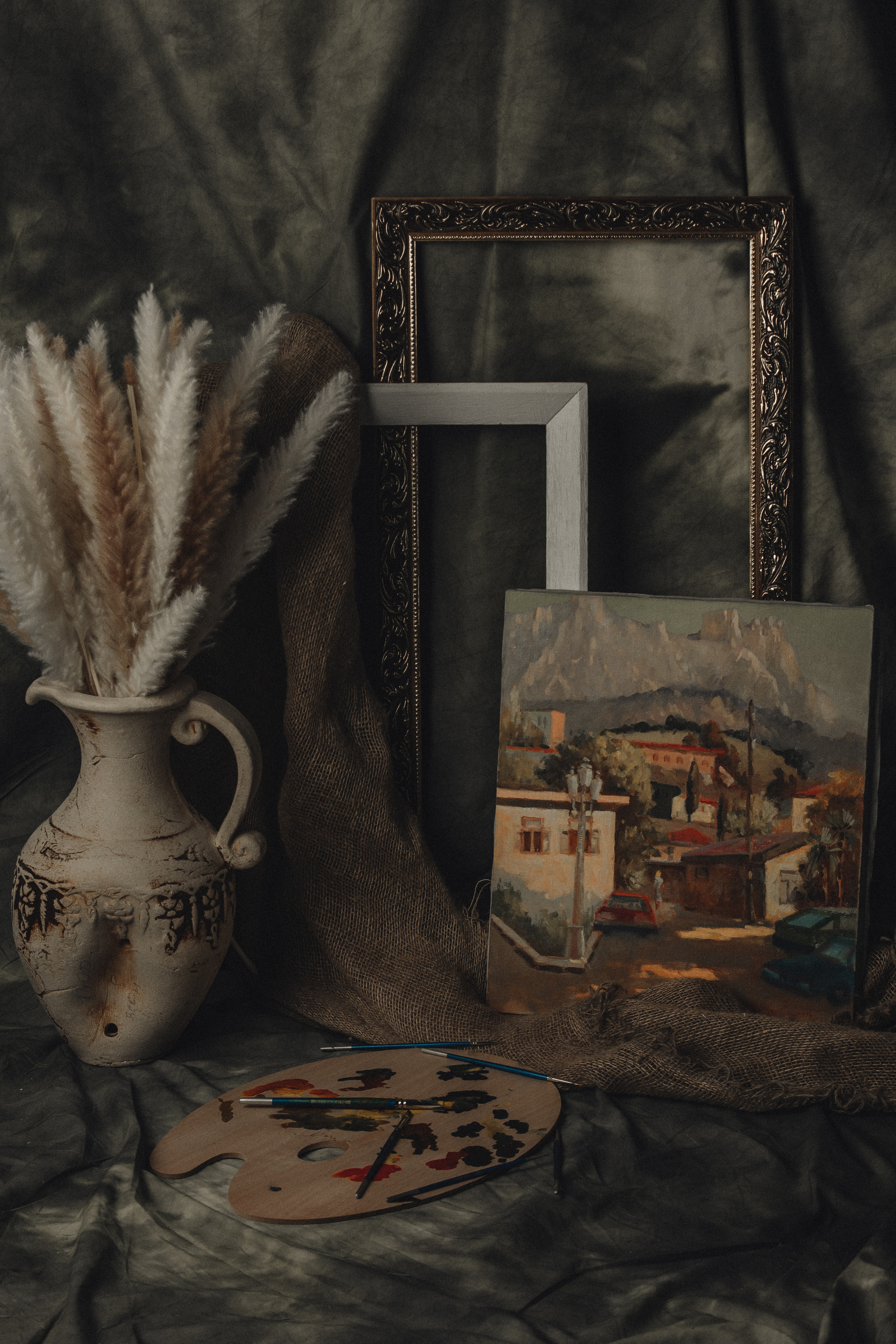 Рисующая пейзаж в темной комнате. Фотограф в Воркуте Мария Фомина