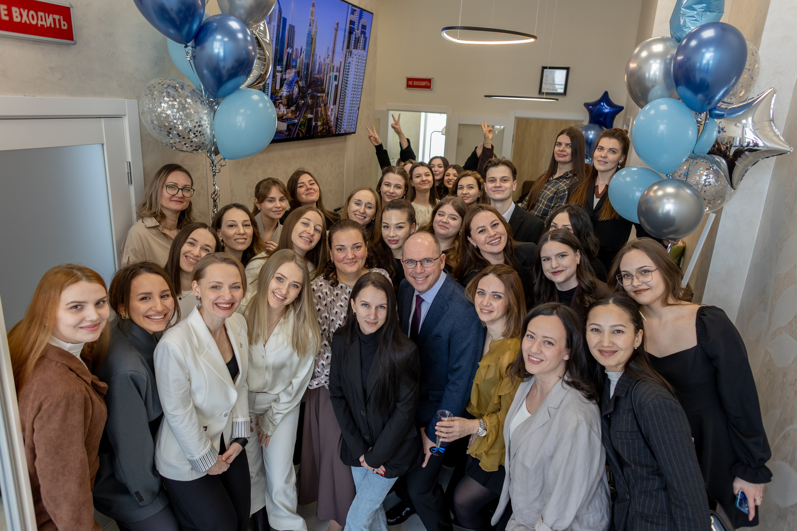 Репортаж с открытия стоматологии «Академия Улыбок». Фотограф Михеев Игорь в Ставрополе