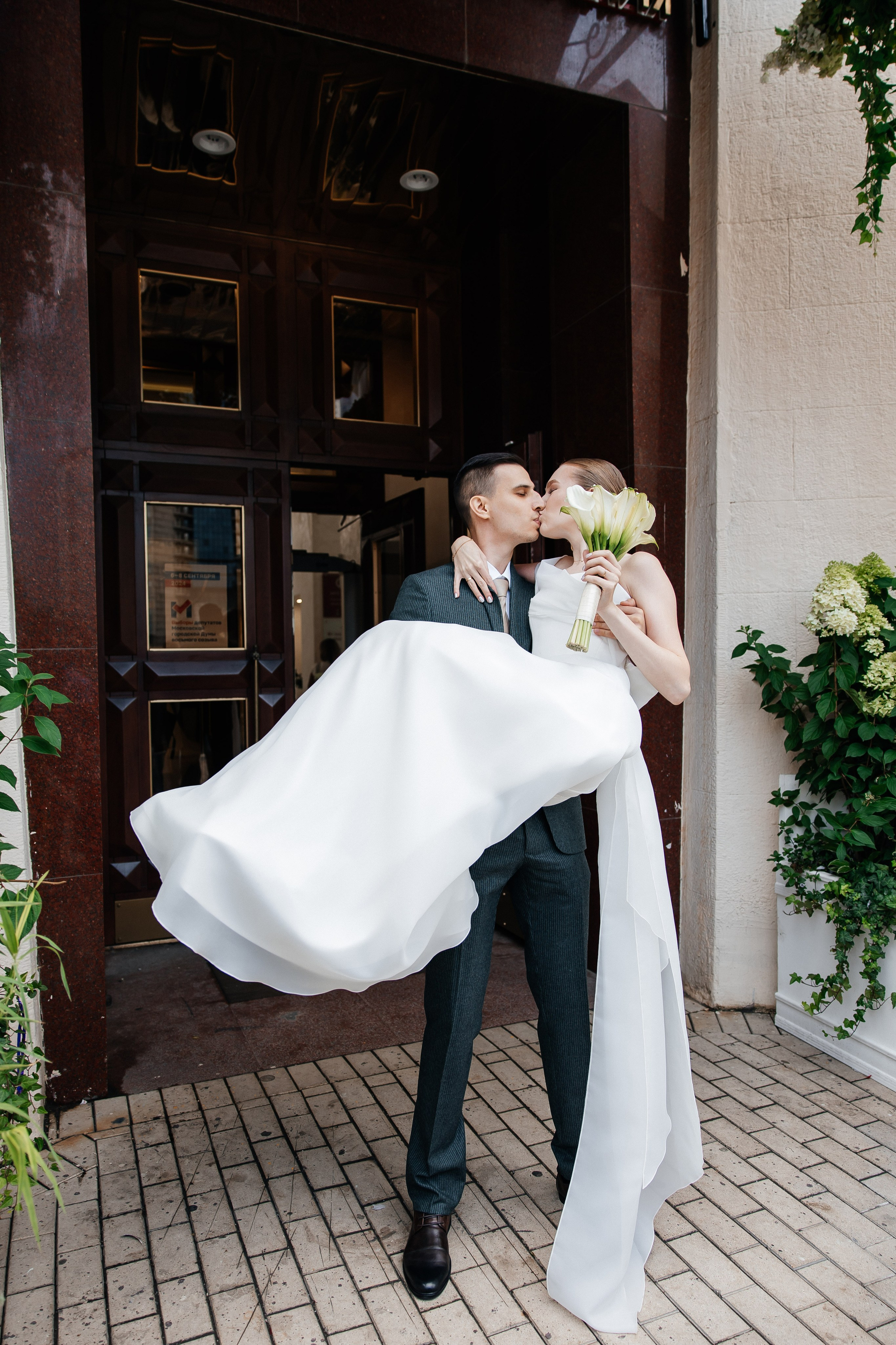 Фотограф на свадьбу для двоих. Фотограф, видеограф на свадьбу в Москве Никита Назаров