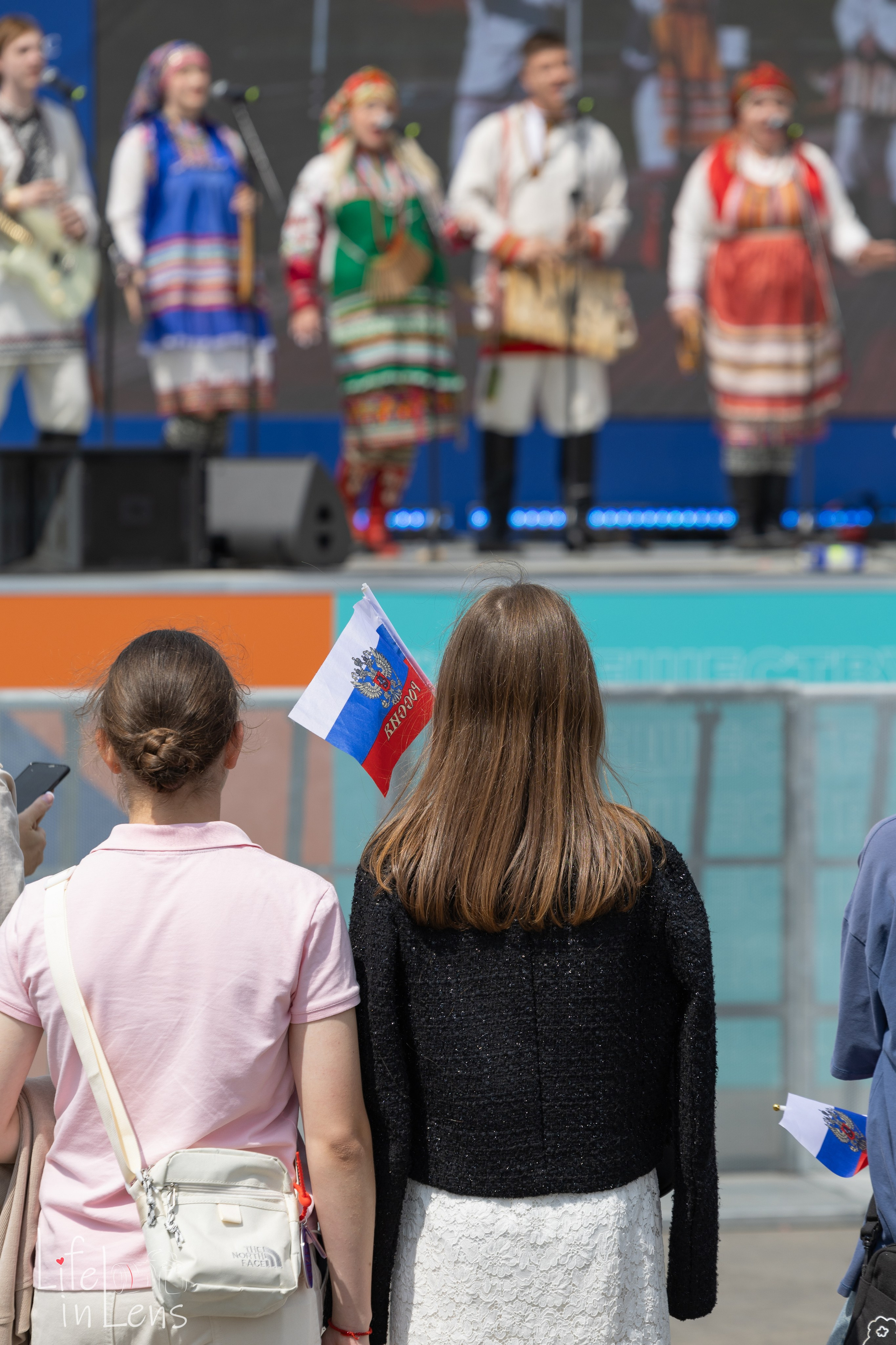 ВДНХ. День России. Фотограф, получающий удовольствие от своей работы