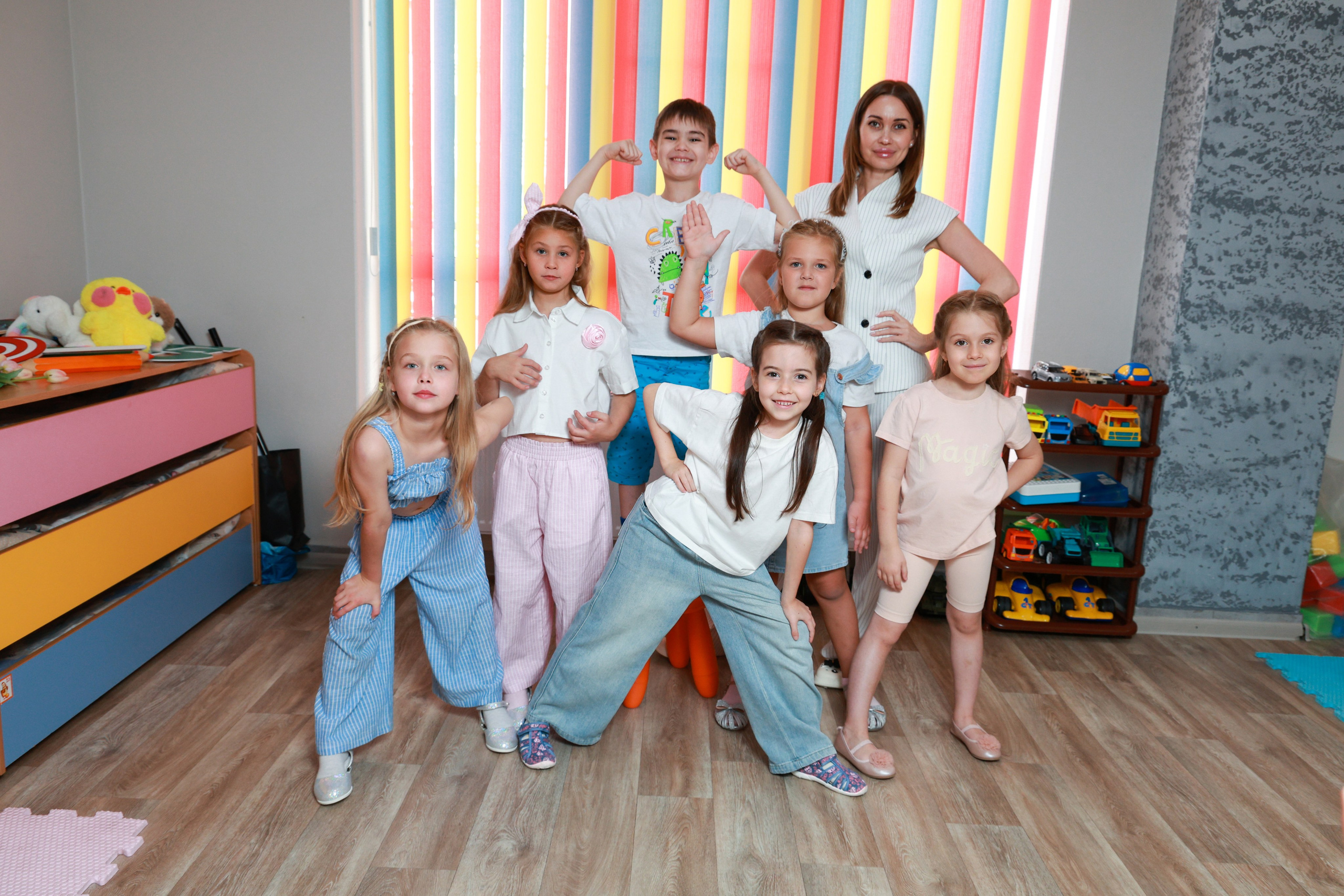 Выпускные съемки «Детский сад» Групповые фото. «ФотоЛерия» ФОТОГРАФ ВЫПУСКНЫЕ АЛЬБОМЫ