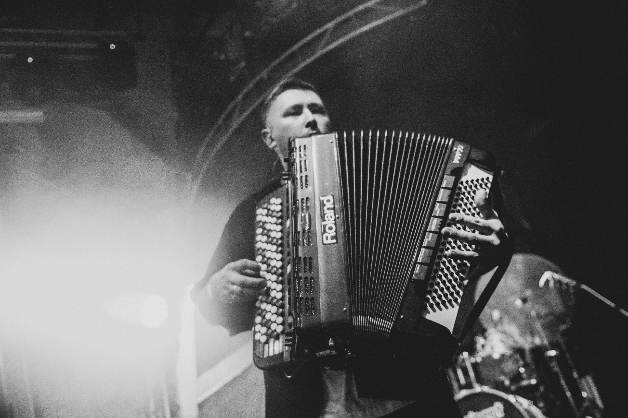 Дэммит Томаз. Фотограф для музыкантов, фотограф на концерт, концертный фотограф, съемка концерта, бэкстейдж фотограф