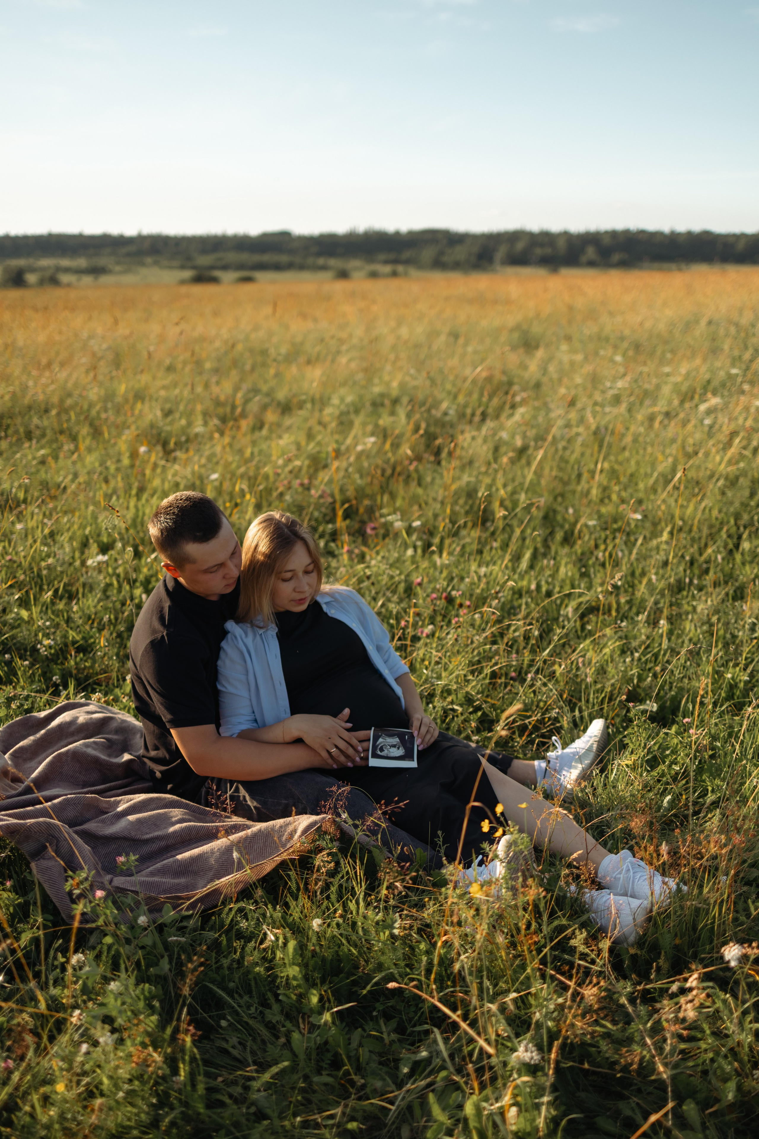Виктория и Айдар. В ожидании. Фотограф Айгуль Габсаматова Октябрьский