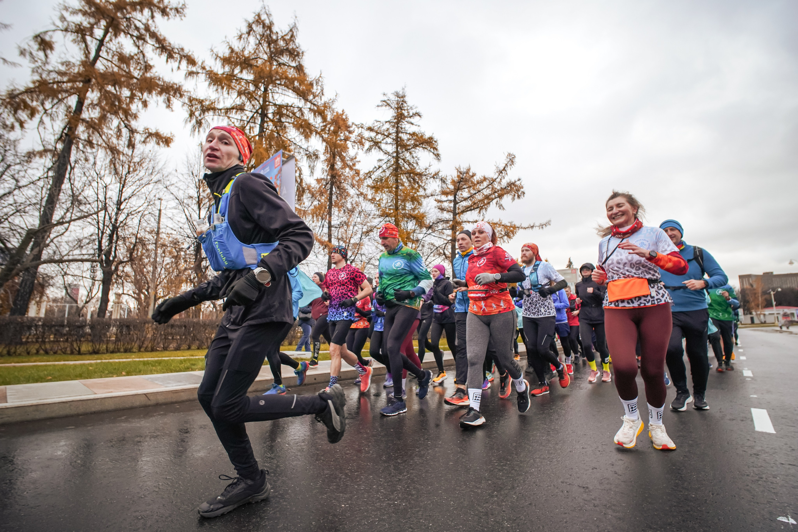 #марафонудома #яuzarun 2024 2-я петля, группа 6:30. Роман Капилюшов. Бег. Фото. Видео. г. Люберцы