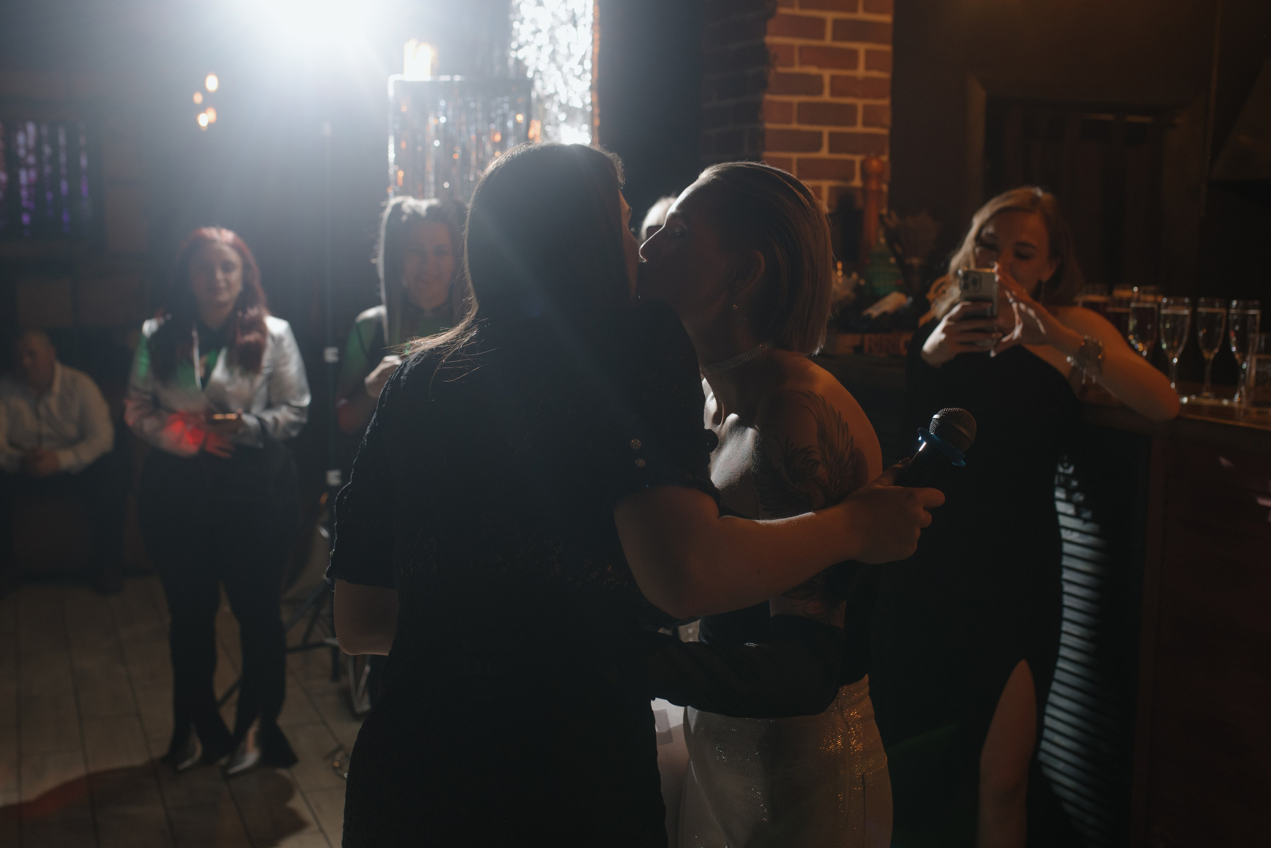 День рождения Томы — Let`s Talk Bar. Свадебный фотограф Екатеринбург/Челябинск — Любовь Волохова